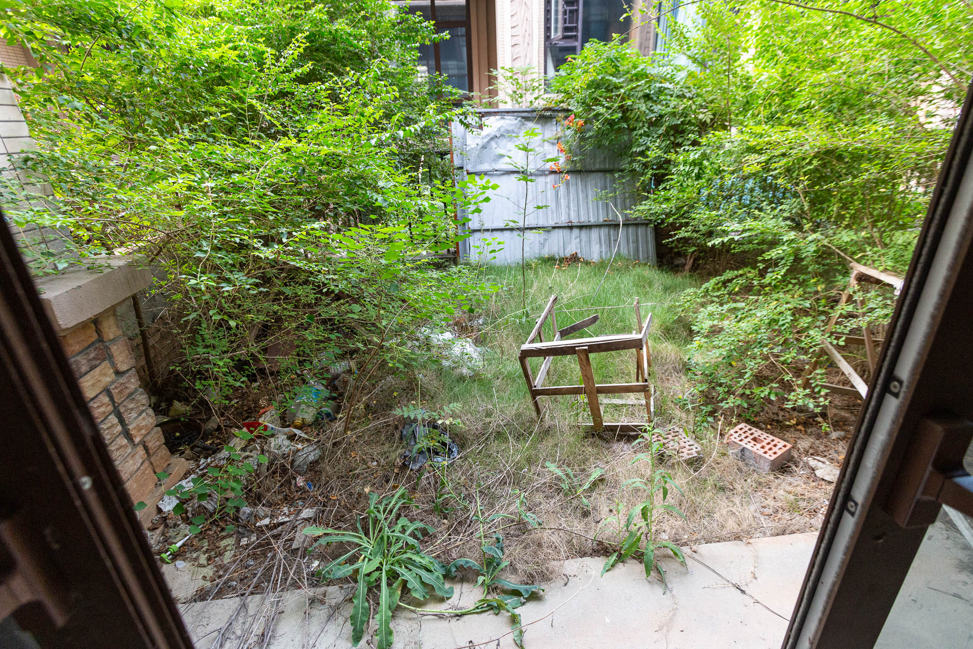 盈峰翠邸  5室3厅5卫    136.0万 盈峰翠邸  5室3厅5卫    136.0万其他