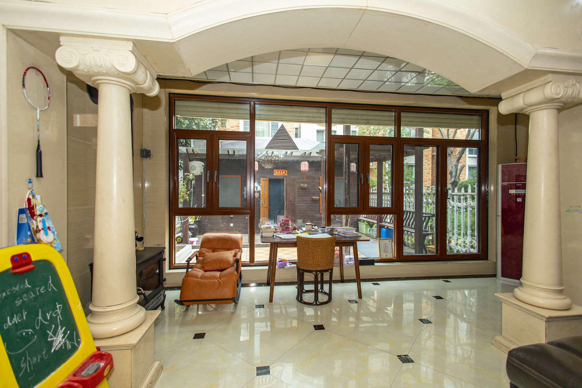 碧桂园威尼斯城  5室2厅4卫    368.0万 碧桂园威尼斯城  5室2厅4卫    368.0万阳台