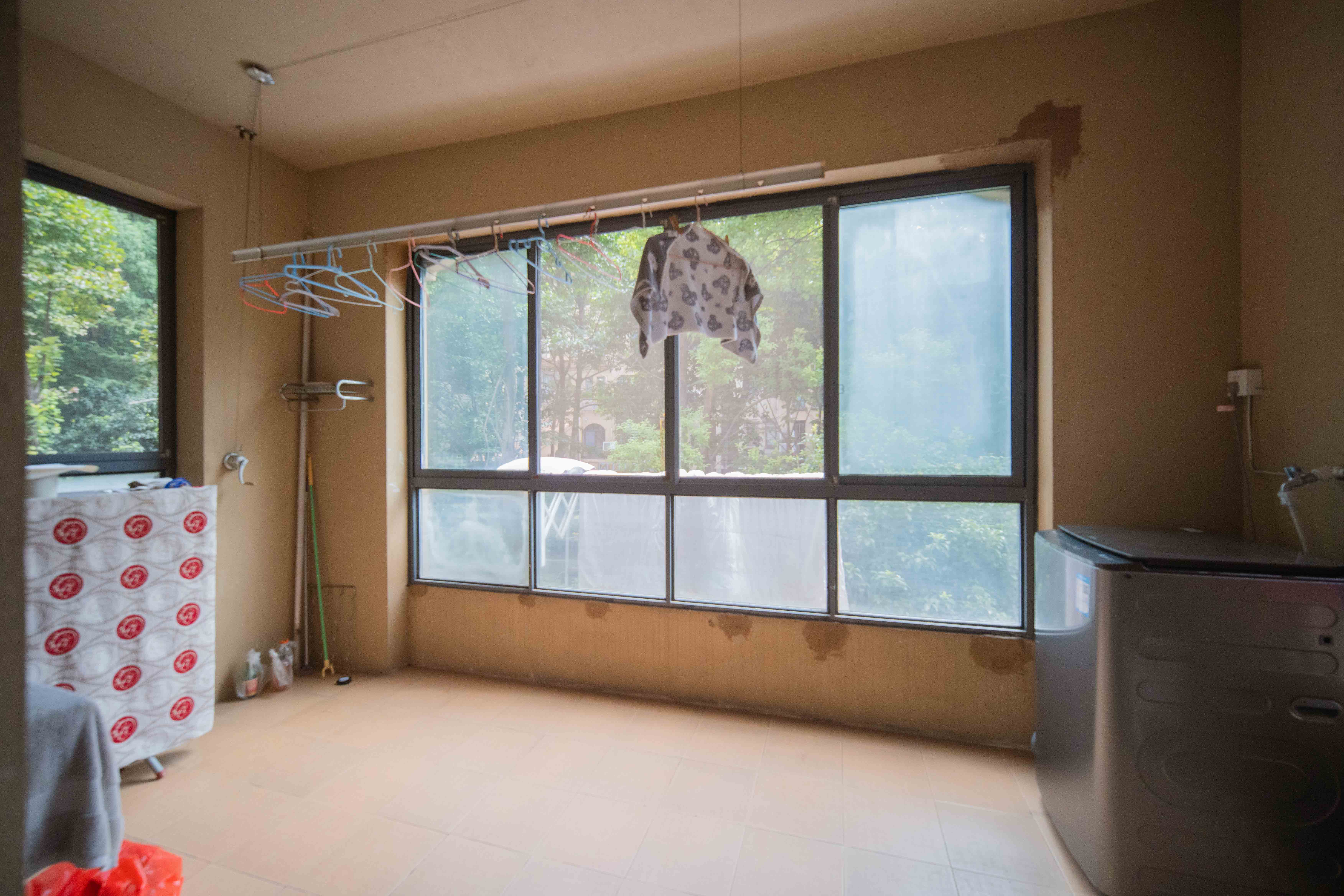 中城丽景香山园  4室2厅2卫    160.0万其他