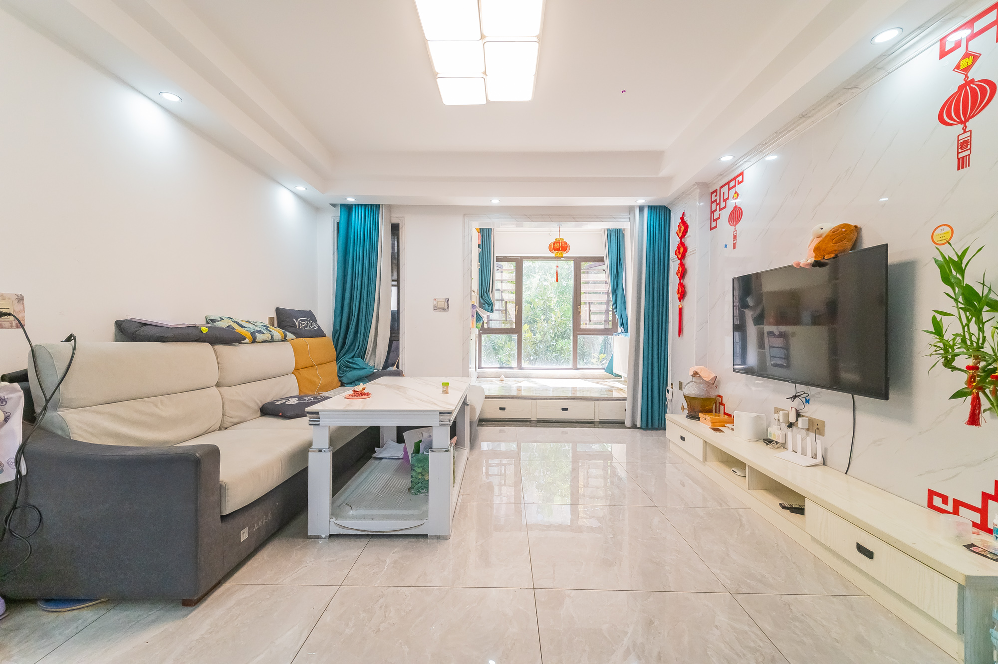 国泰九龙湾 4室2厅2卫 128.0万 国泰九龙湾 4室2厅2卫 128.0万客厅