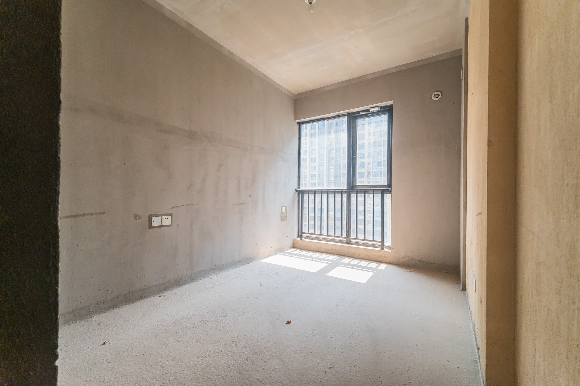 中建悦和城  3室2厅2卫   100.00万其他