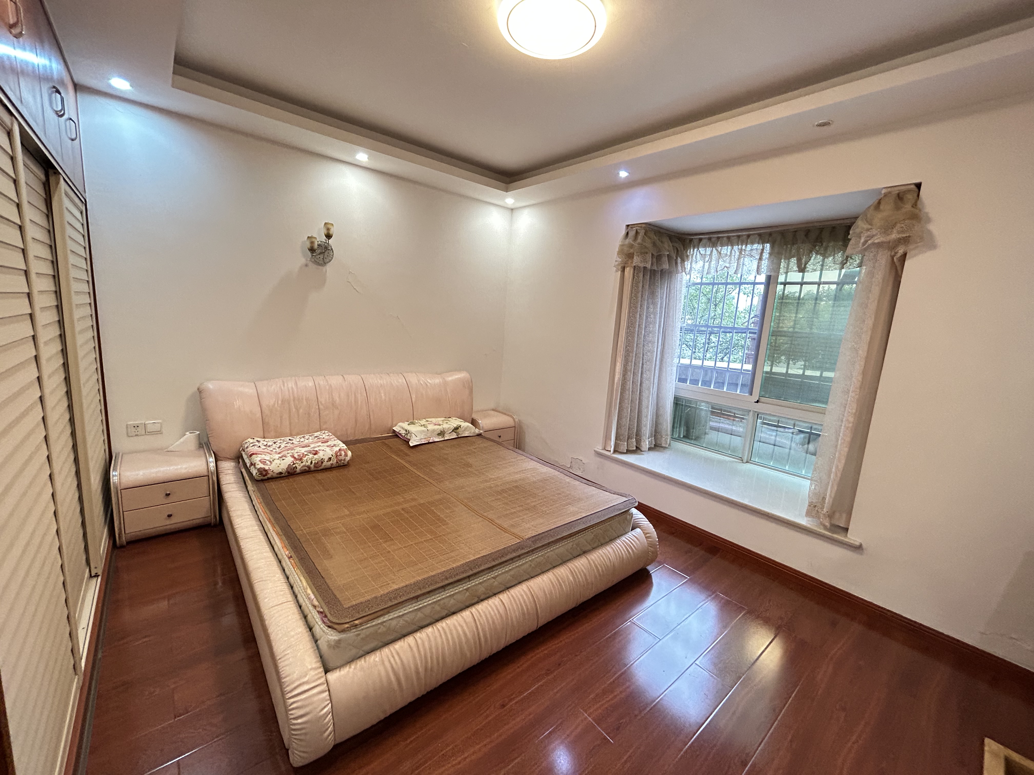 经仕小区 3室2厅2卫 39.8万 经仕小区 3室2厅2卫 39.8万室内图