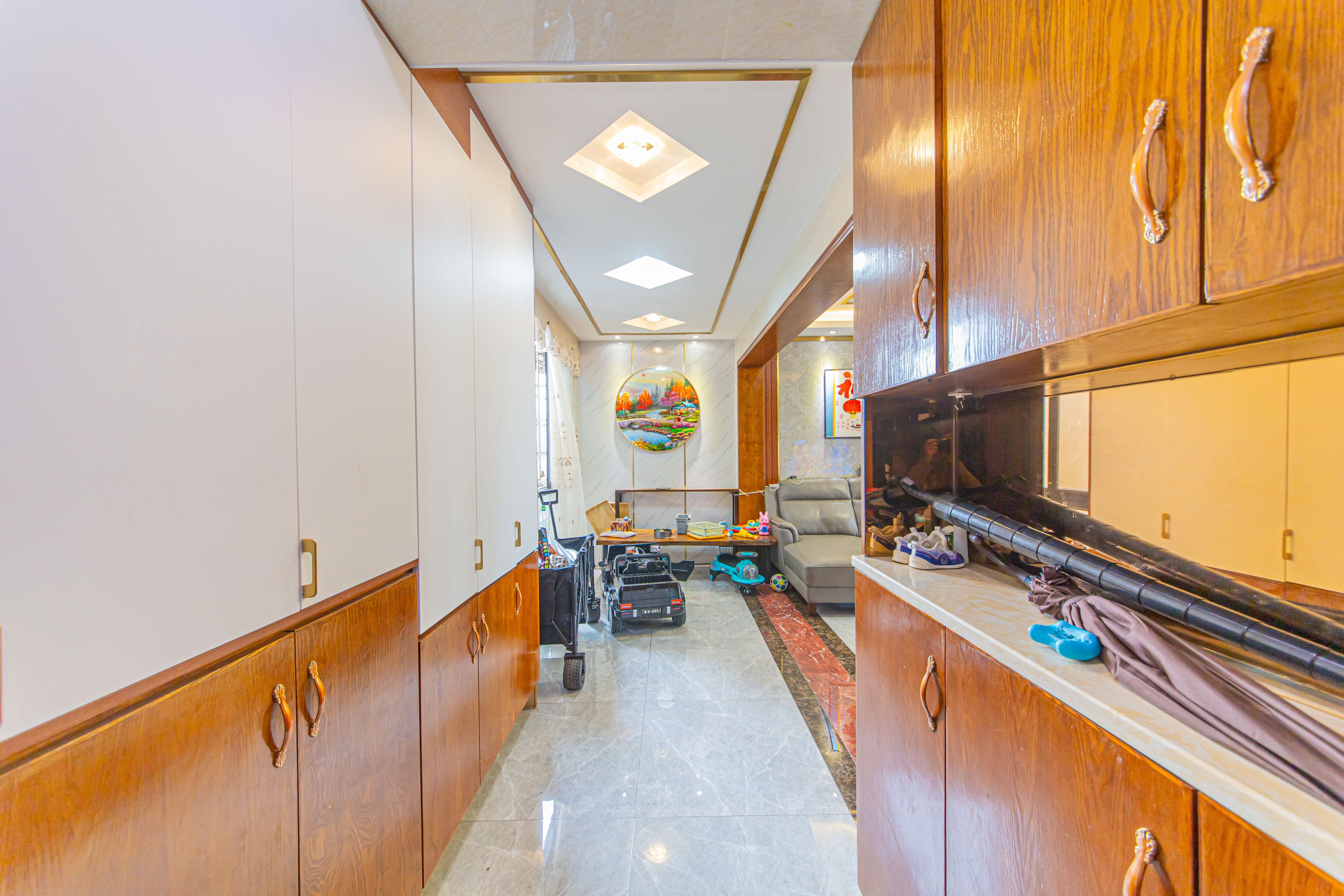 黑金时代广场  5室2厅2卫    120.0万 黑金时代广场  5室2厅2卫    120.0万其他