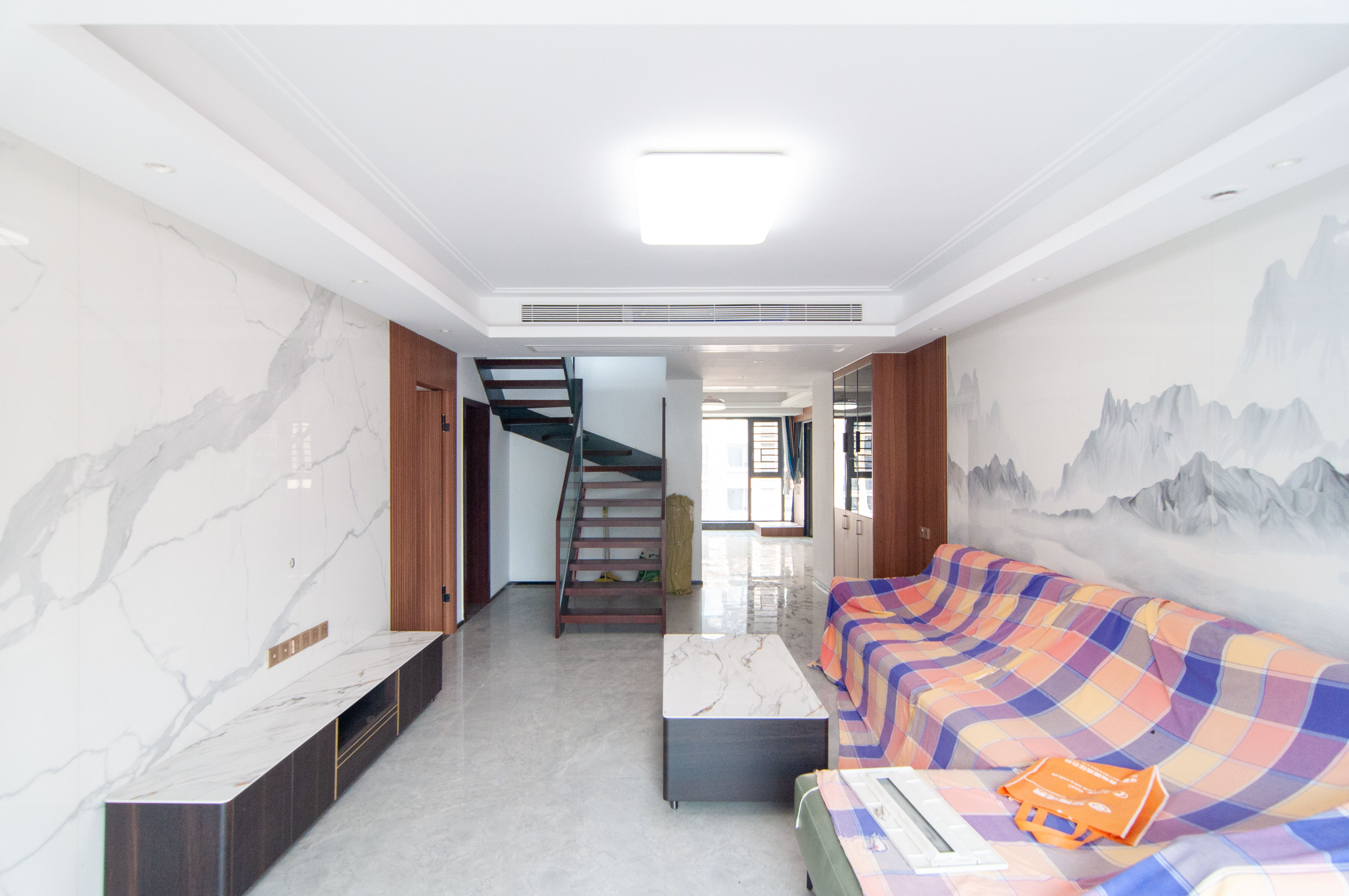 梅溪正荣府 4室2厅2卫 400.0万 梅溪正荣府 4室2厅2卫 400.0万客厅