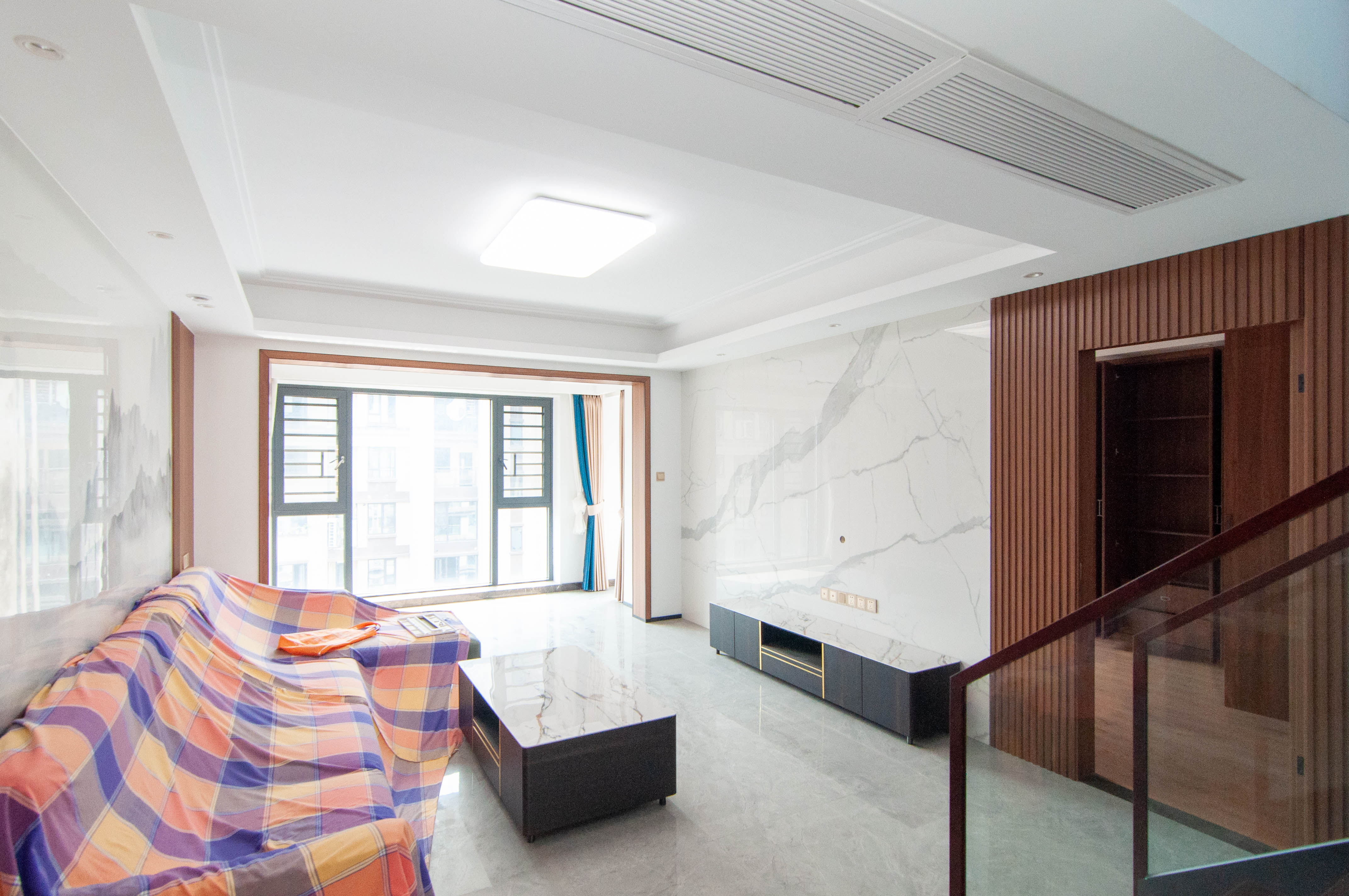 梅溪正荣府 4室2厅2卫 400.0万 梅溪正荣府 4室2厅2卫 400.0万客厅