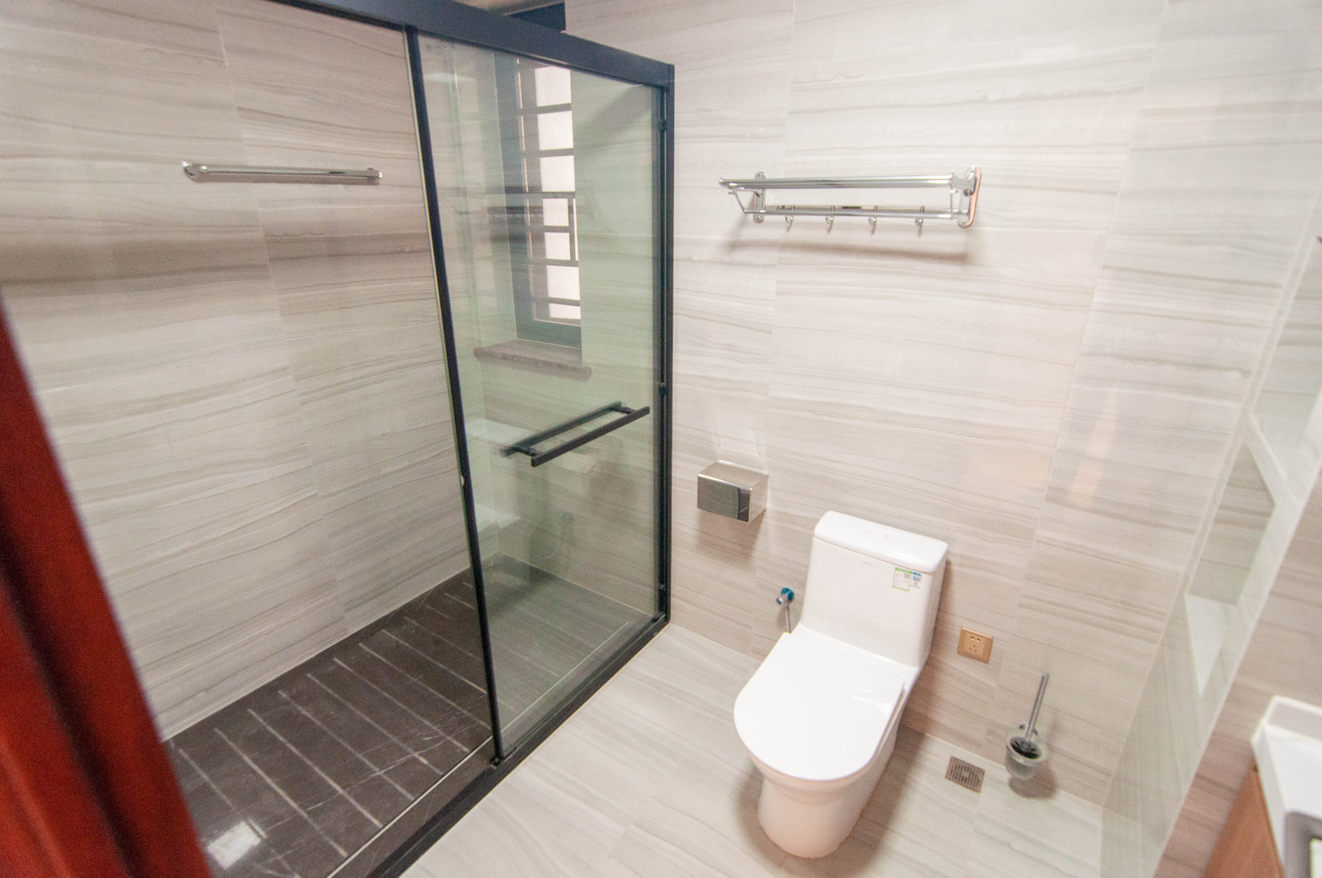 梅溪正荣府 4室2厅2卫 400.0万 梅溪正荣府 4室2厅2卫 400.0万卫生间