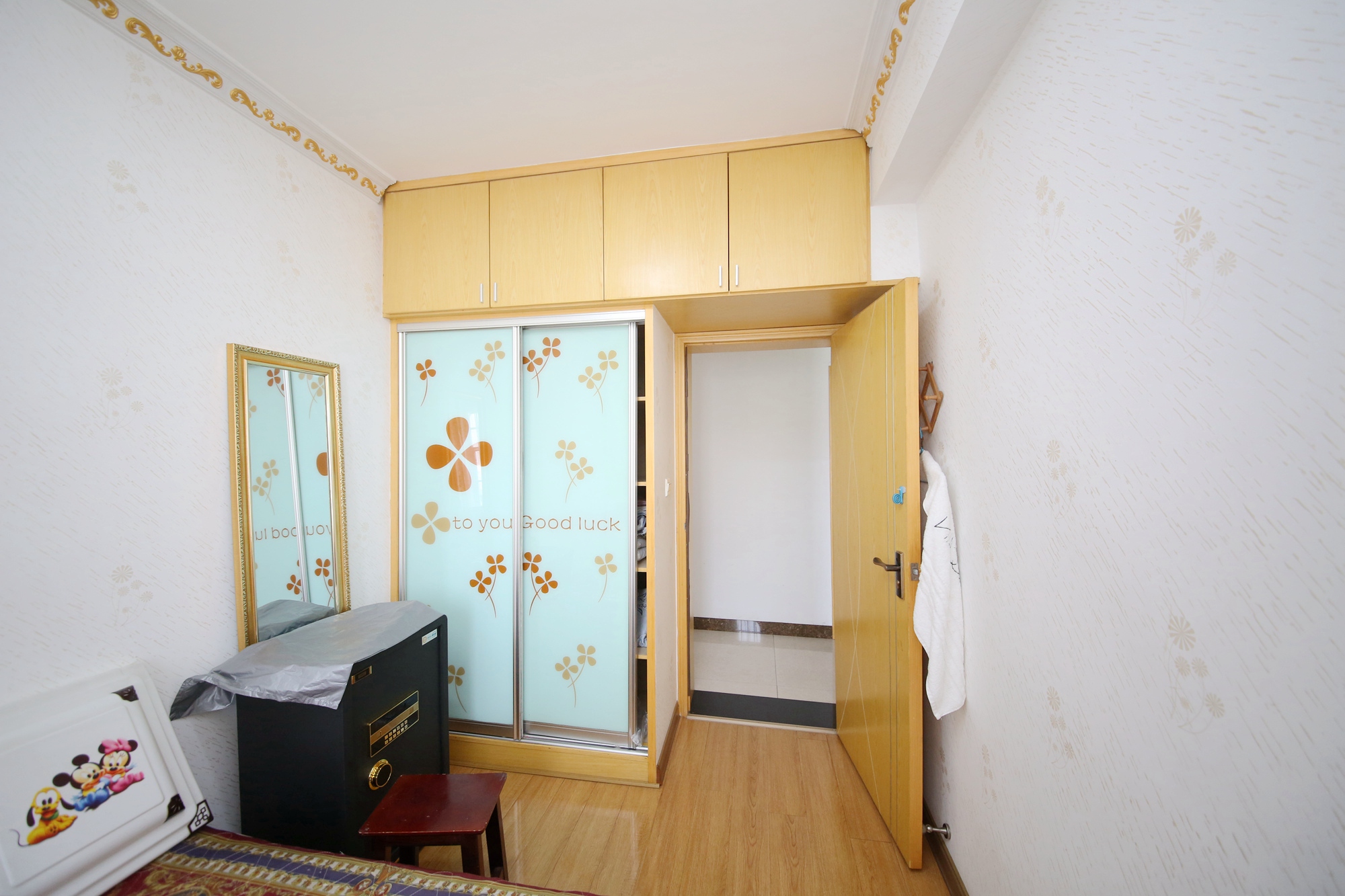 星典时代  4室2厅2卫   102.00万其他