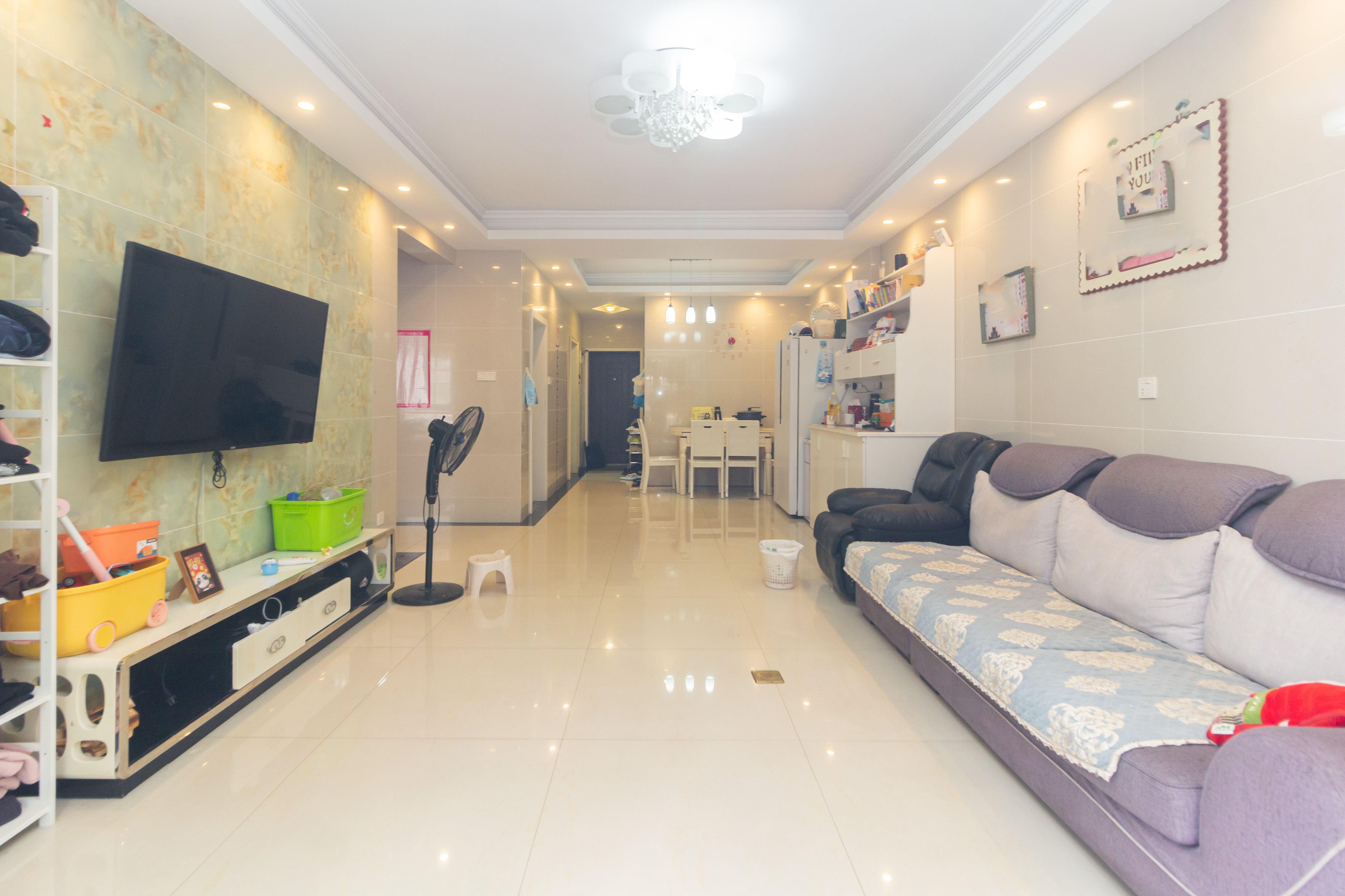 星城国际 2室2厅1卫 46.8万 星城国际 2室2厅1卫 46.8万客厅