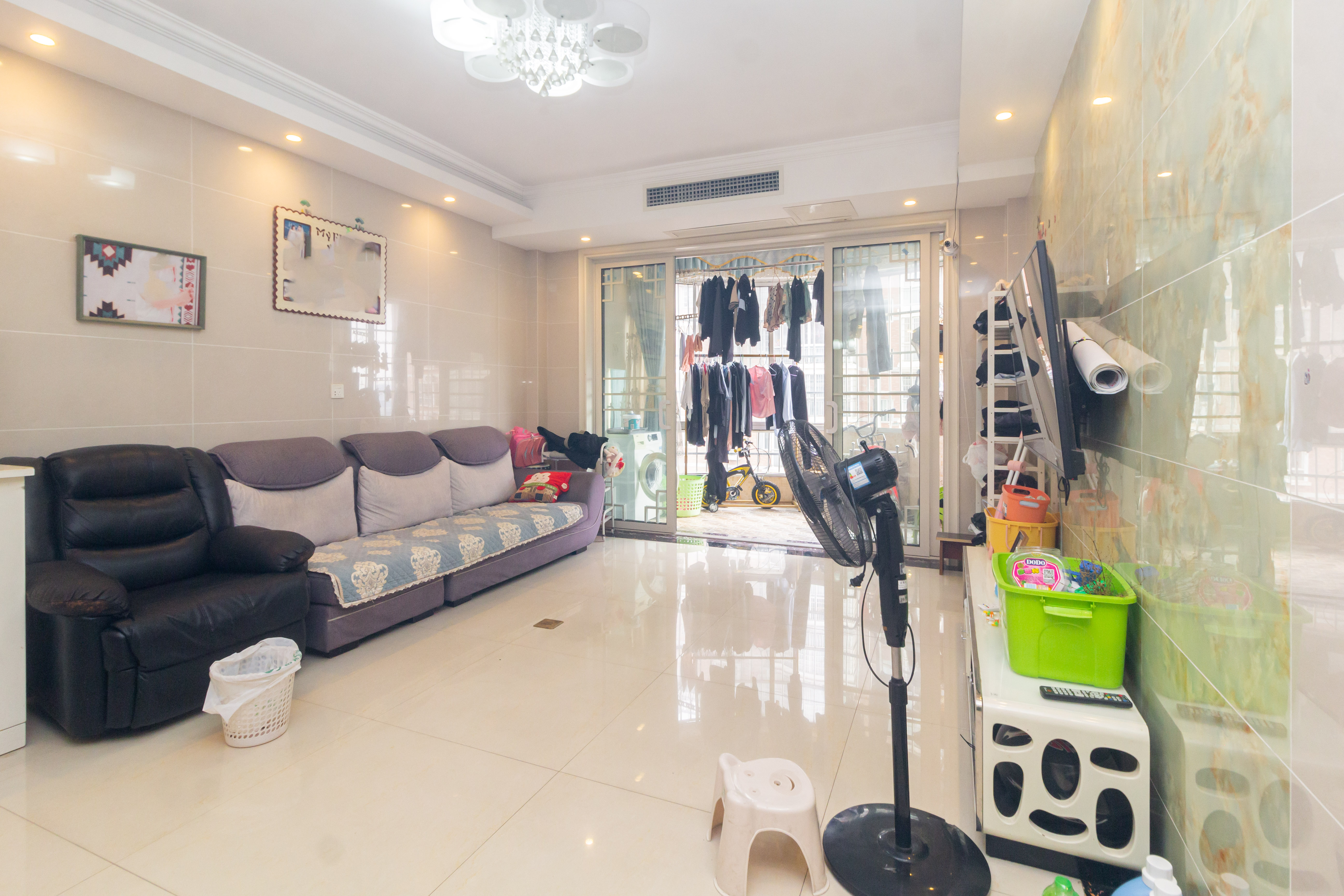 星城国际 2室2厅1卫 46.8万 星城国际 2室2厅1卫 46.8万客厅