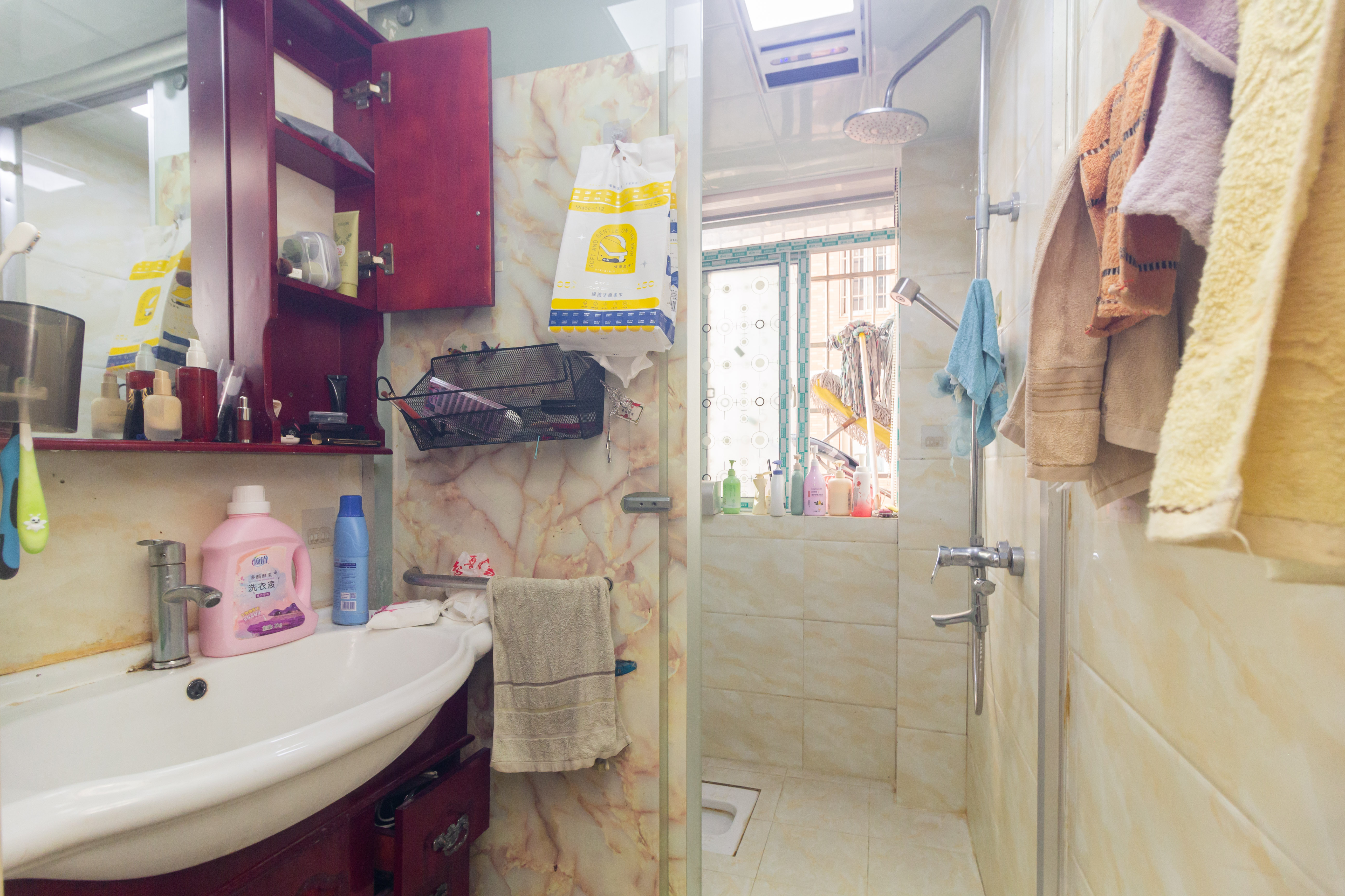 星城国际 2室2厅1卫 46.8万 星城国际 2室2厅1卫 46.8万卫生间