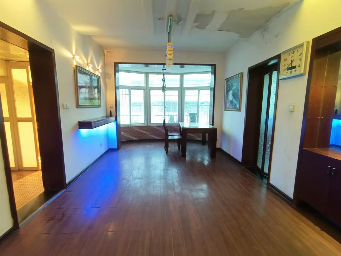 康华小区 4室2厅1卫 49.8万 康华小区 4室2厅1卫 49.8万室内图