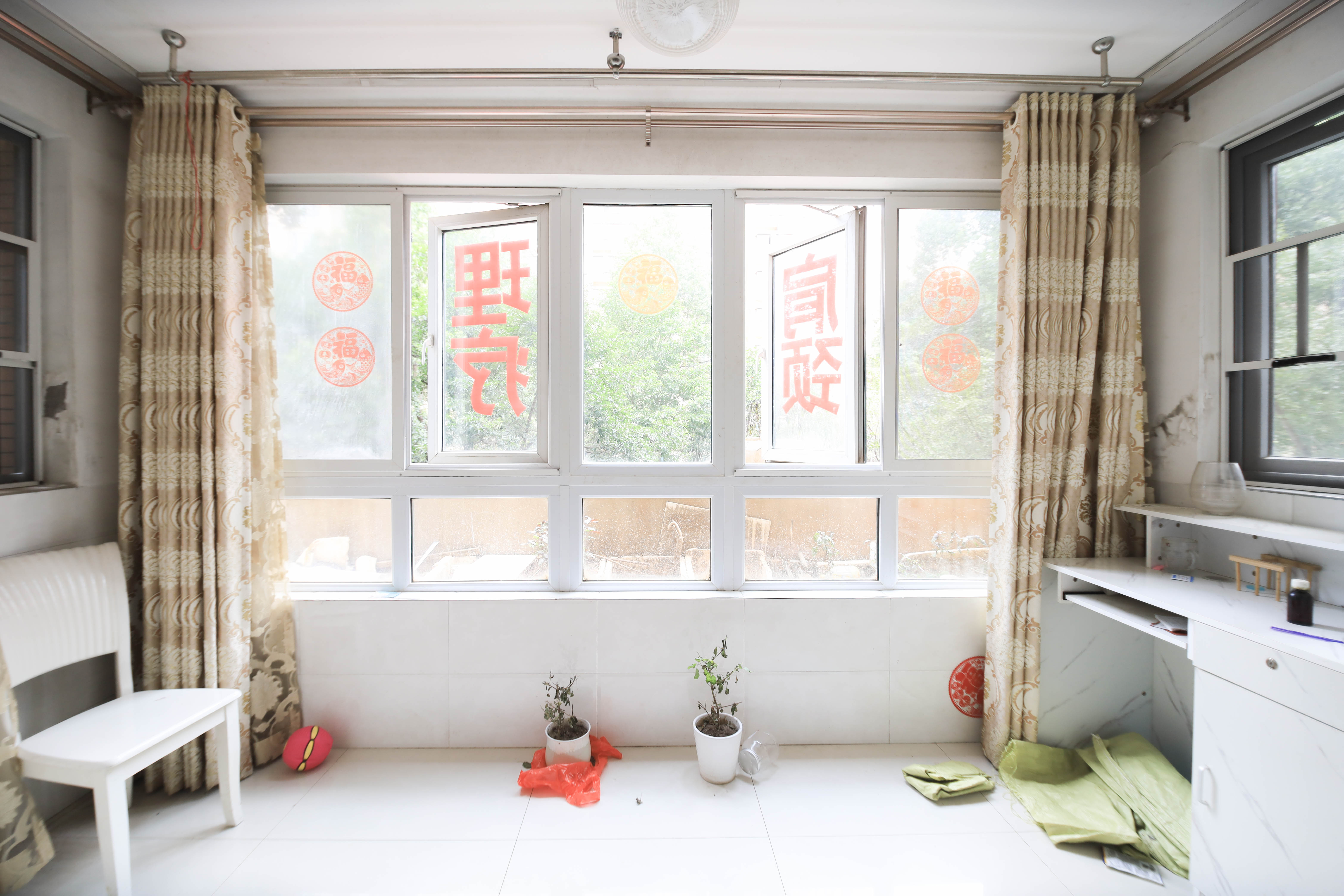 丽发新城  3室2厅2卫    85.0万阳台