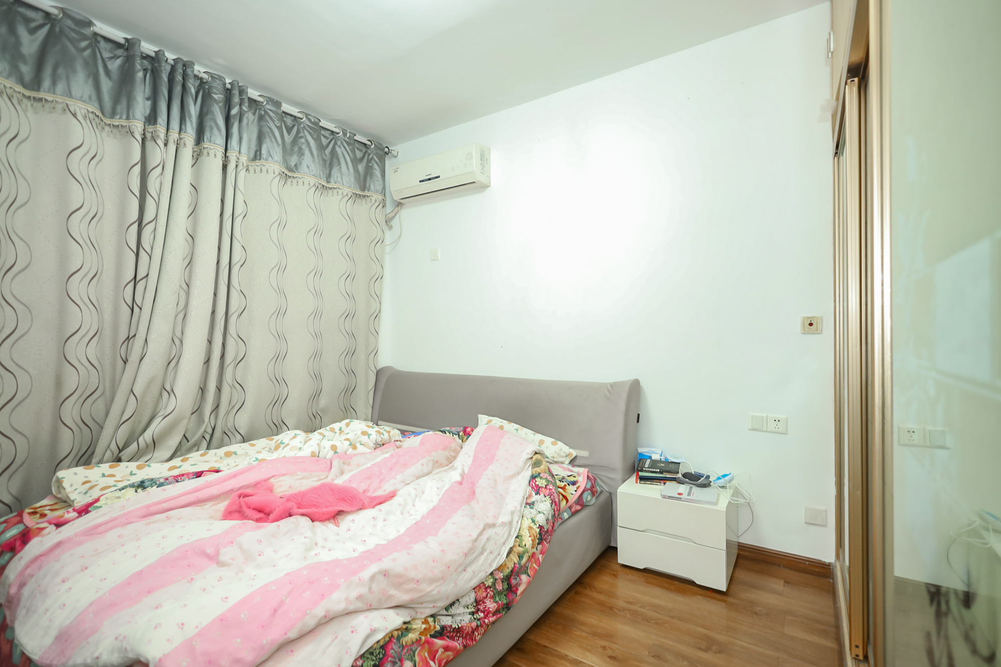 天骄福邸  2室2厅1卫    94.89万 天骄福邸  2室2厅1卫    94.89万卧室