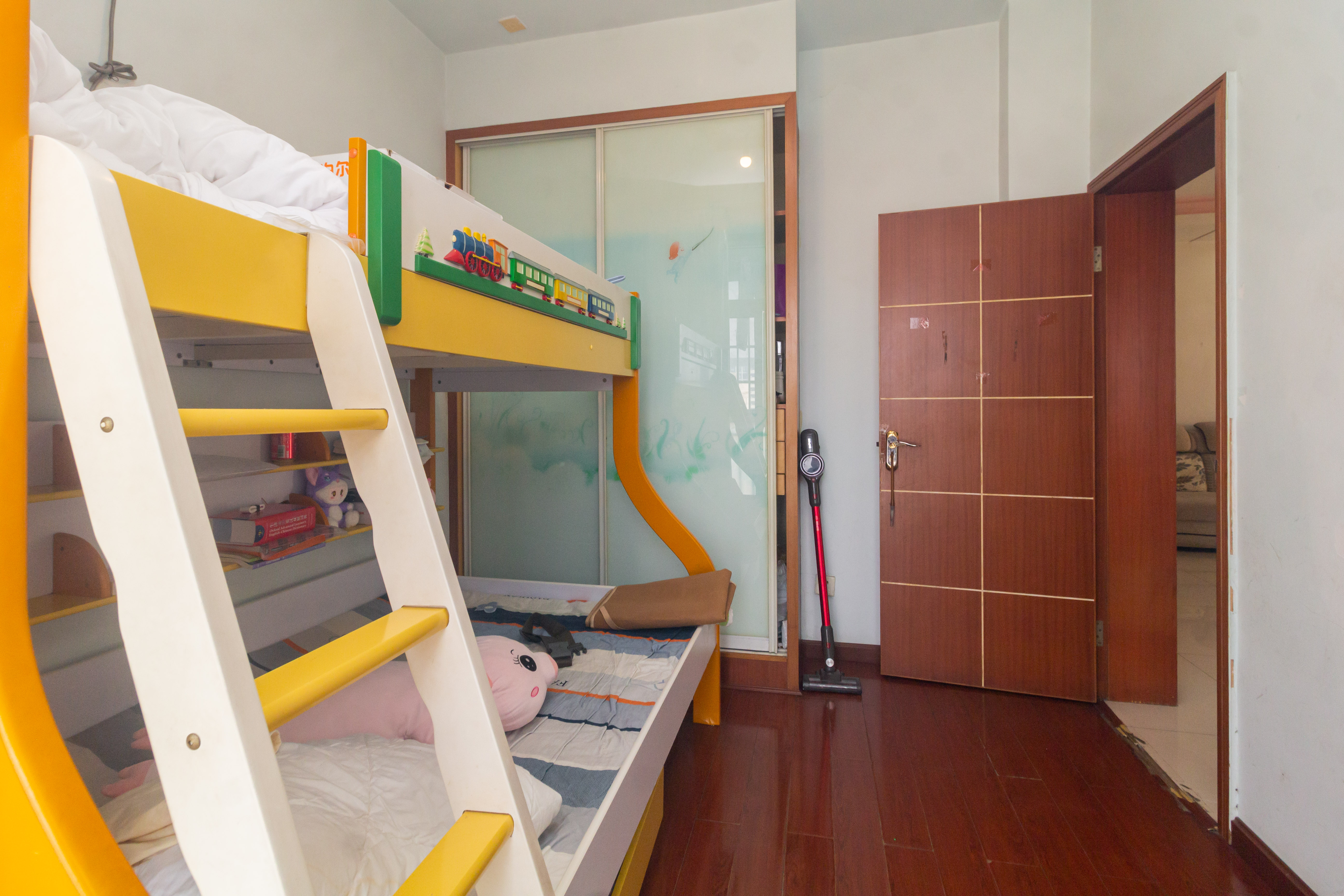 星城国际 2室2厅1卫 38.8万 星城国际 2室2厅1卫 38.8万卧室