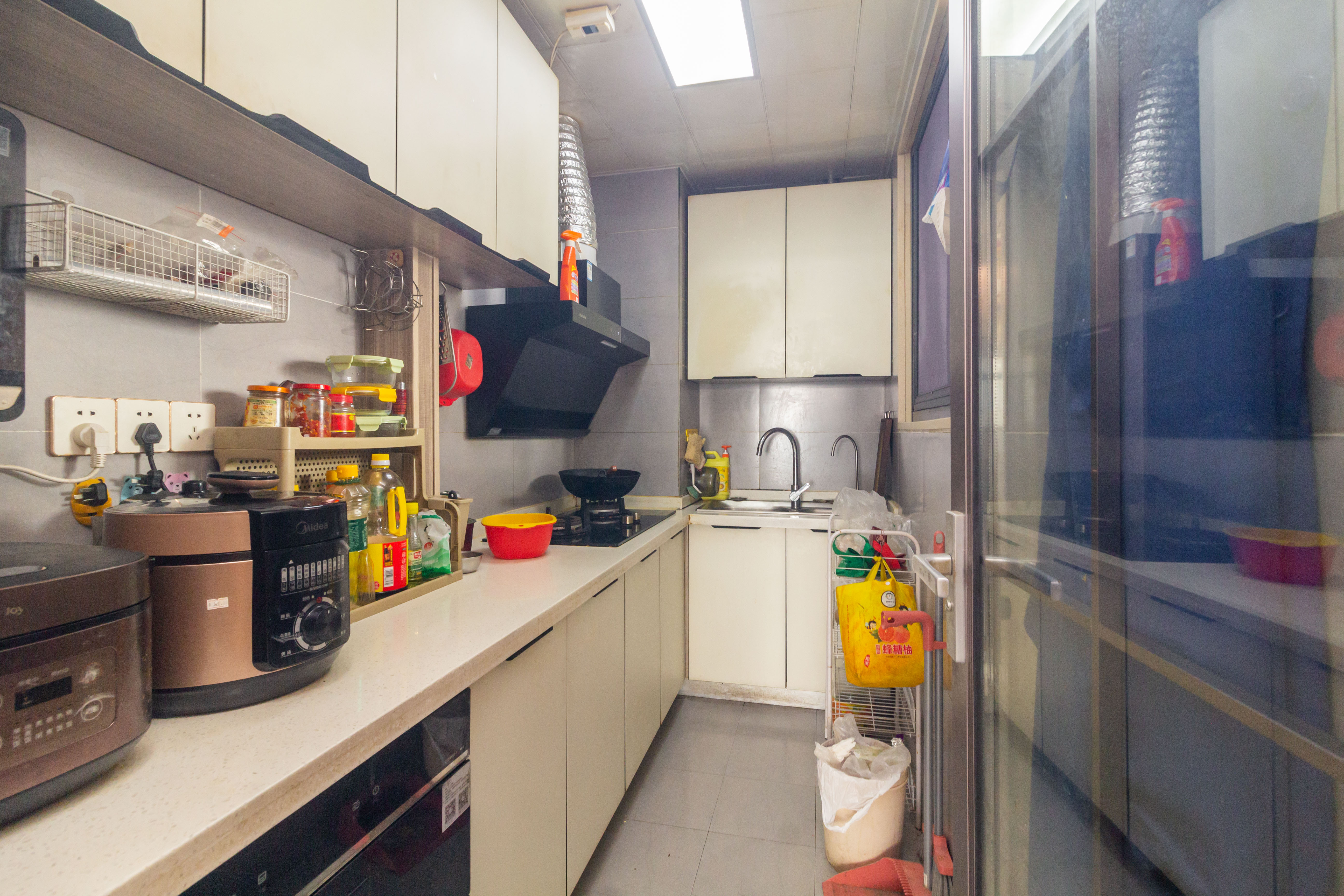 湘预家园  3室2厅2卫    66.0万 湘预家园  3室2厅2卫    66.0万厨房