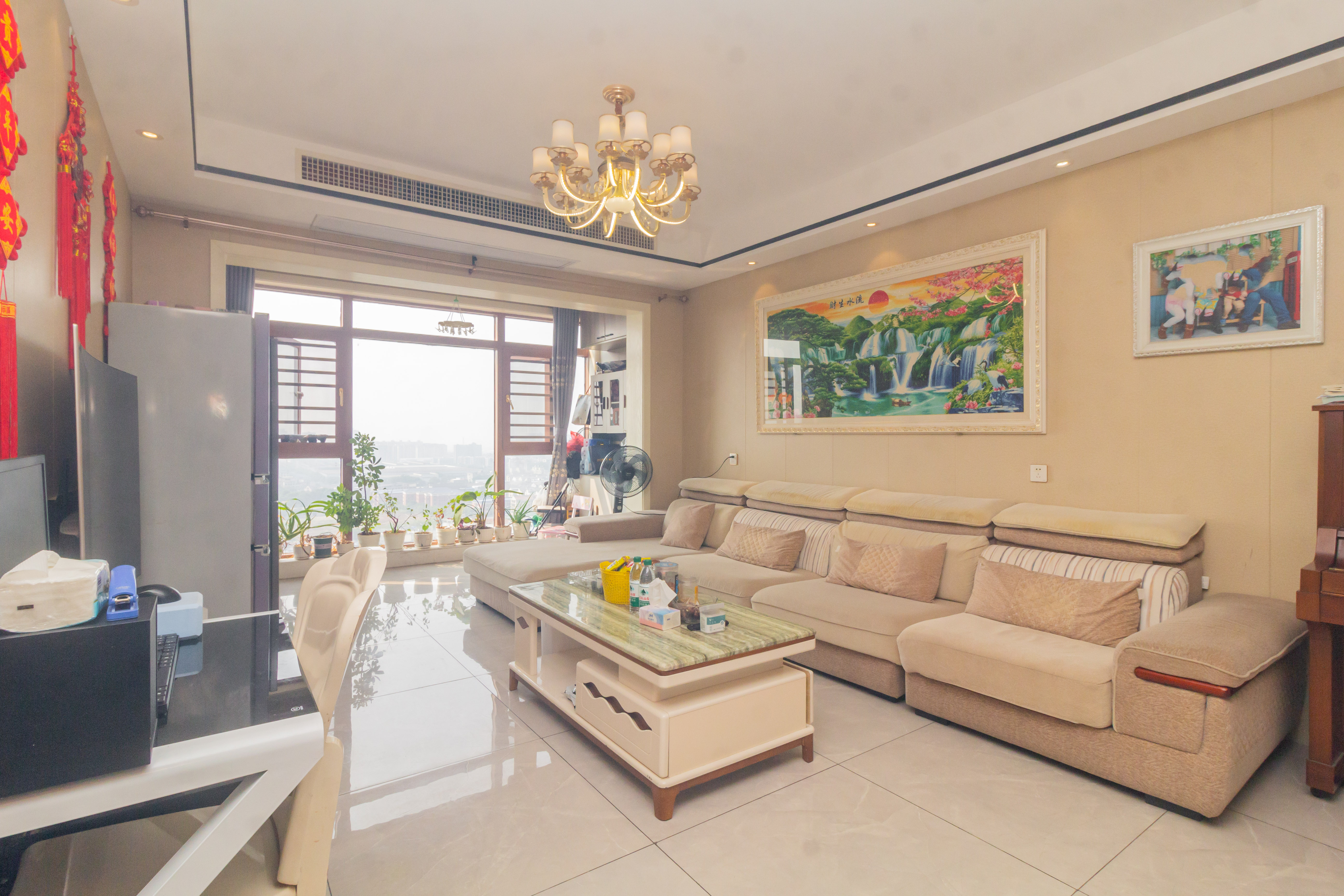 湘预家园  3室2厅2卫    66.0万 湘预家园  3室2厅2卫    66.0万客厅