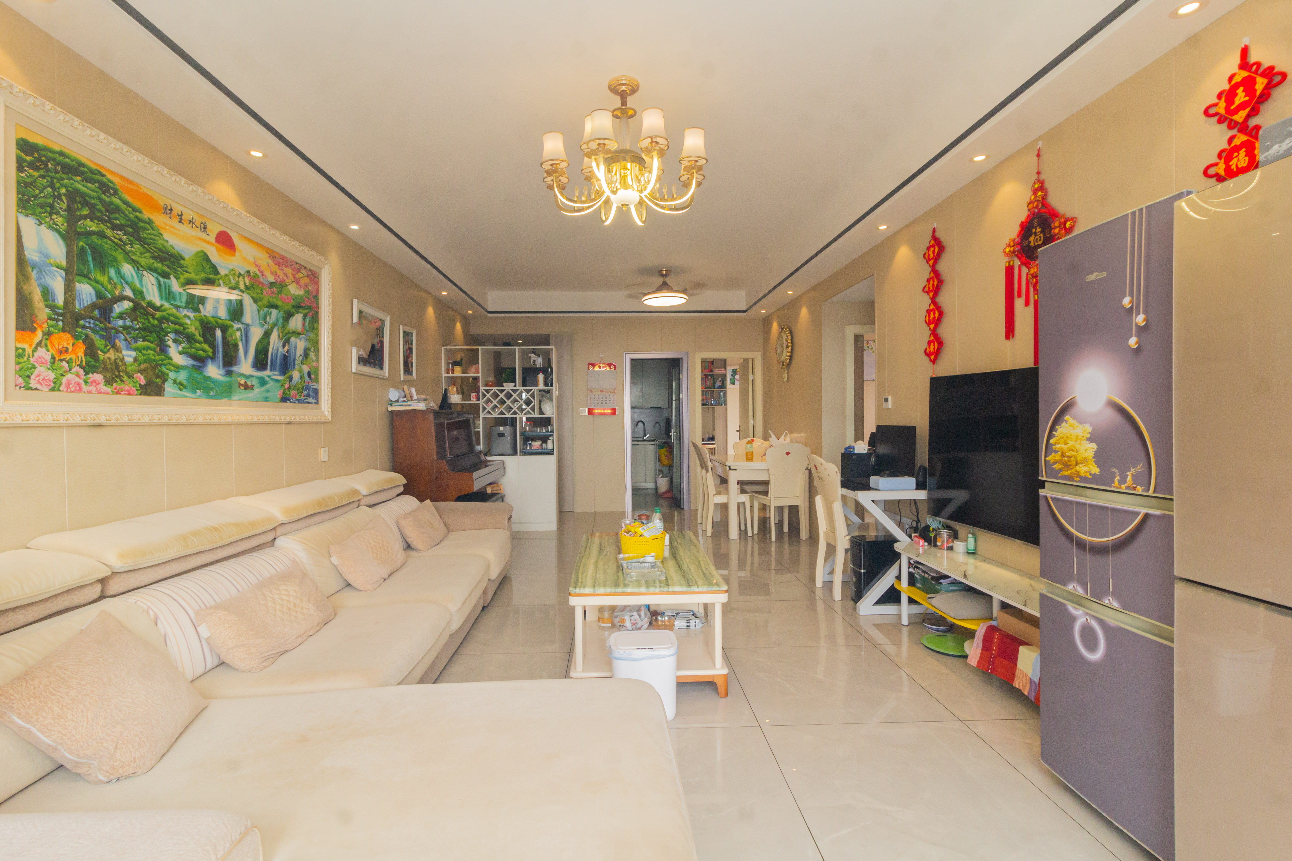 湘预家园  3室2厅2卫    66.0万 湘预家园  3室2厅2卫    66.0万客厅