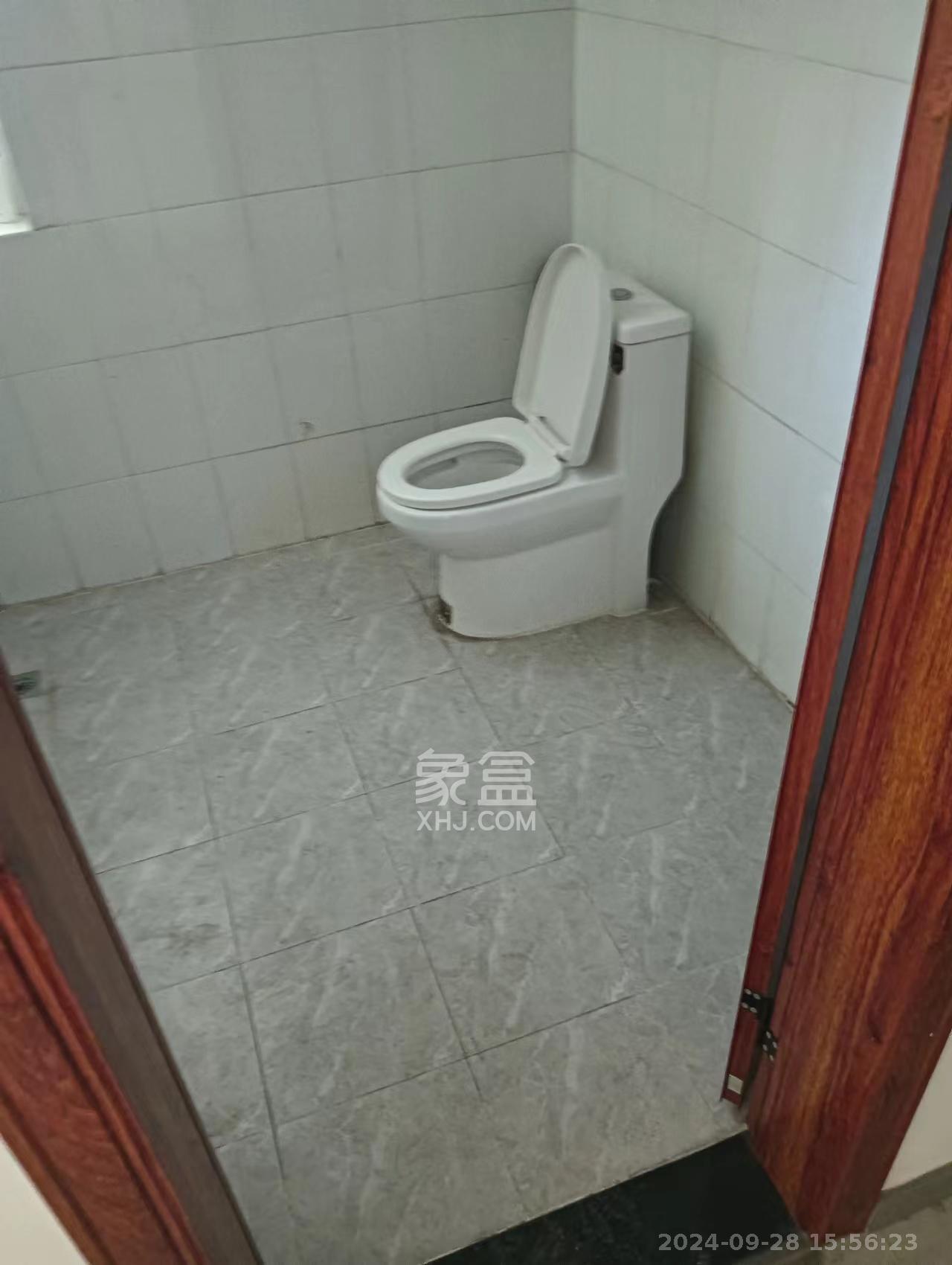 景芳苑  3室2厅2卫   1600.00元/月室内图