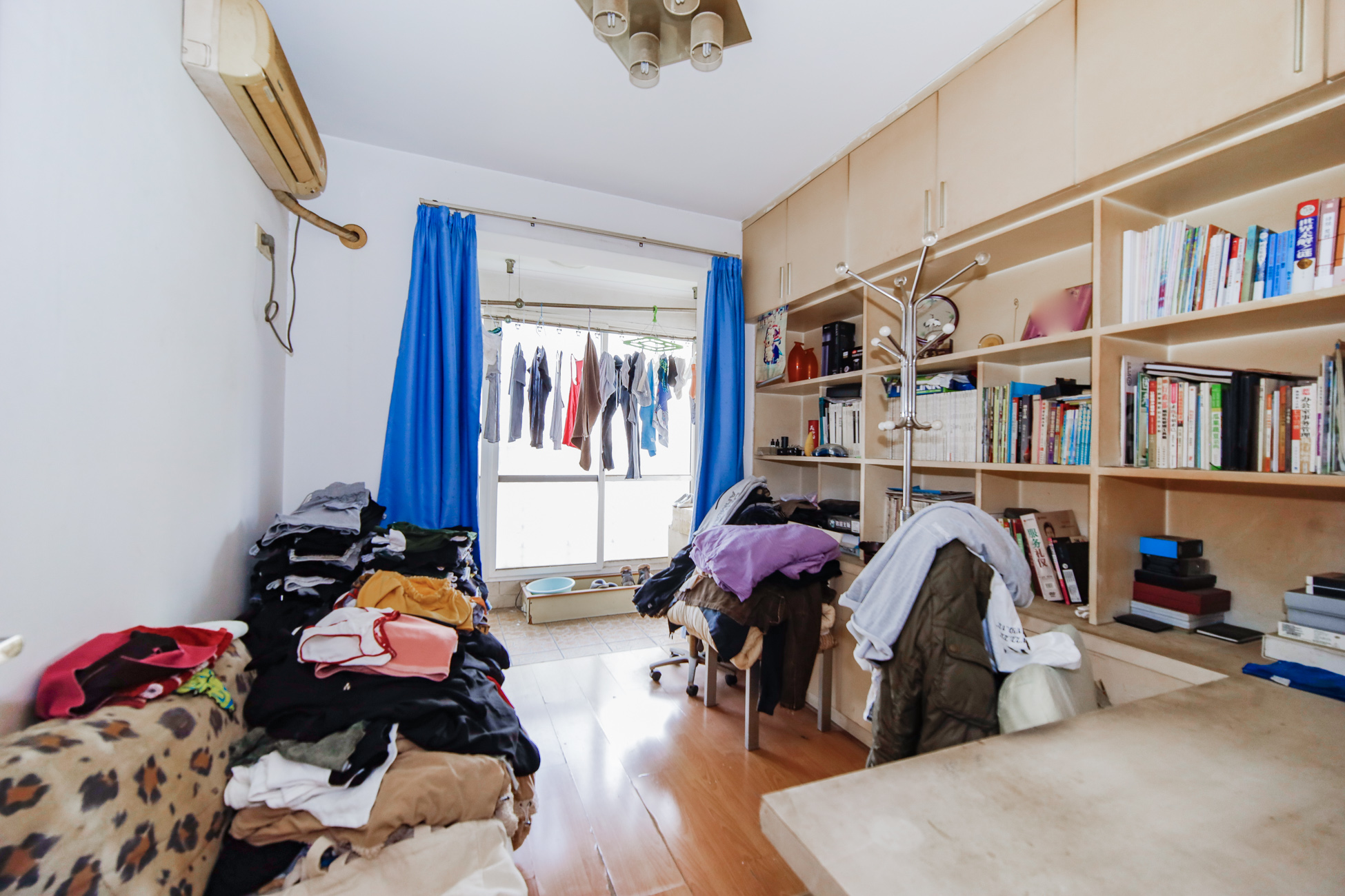 融城花苑 3室2厅2卫 45.0万 融城花苑 3室2厅2卫 45.0万卧室