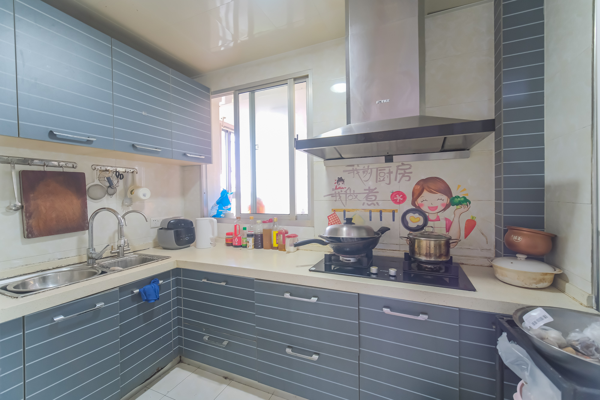 三一街区 3室2厅2卫 78.8万 三一街区 3室2厅2卫 78.8万厨房