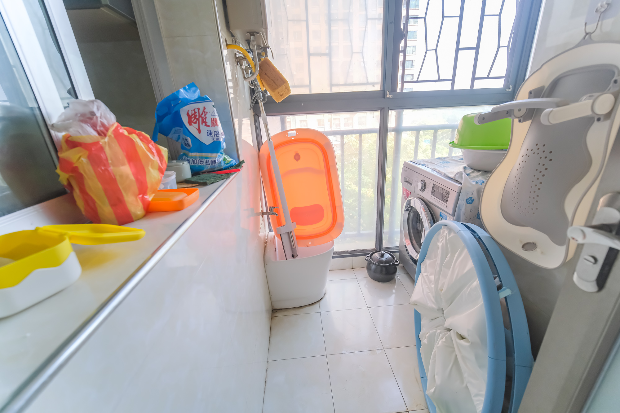 三一街区 3室2厅2卫 78.8万 三一街区 3室2厅2卫 78.8万阳台