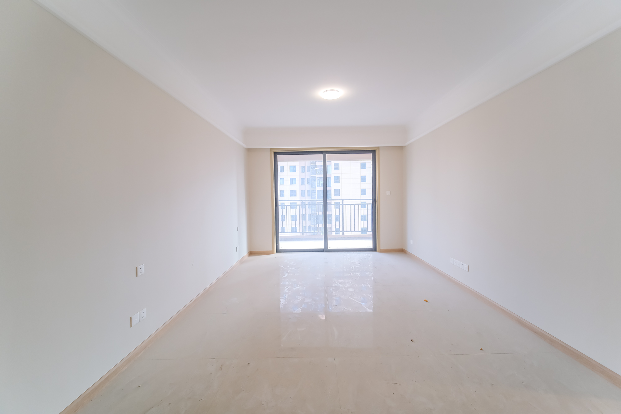 运达锦绣广场  3室2厅2卫    160.0万 运达锦绣广场  3室2厅2卫    160.0万客厅