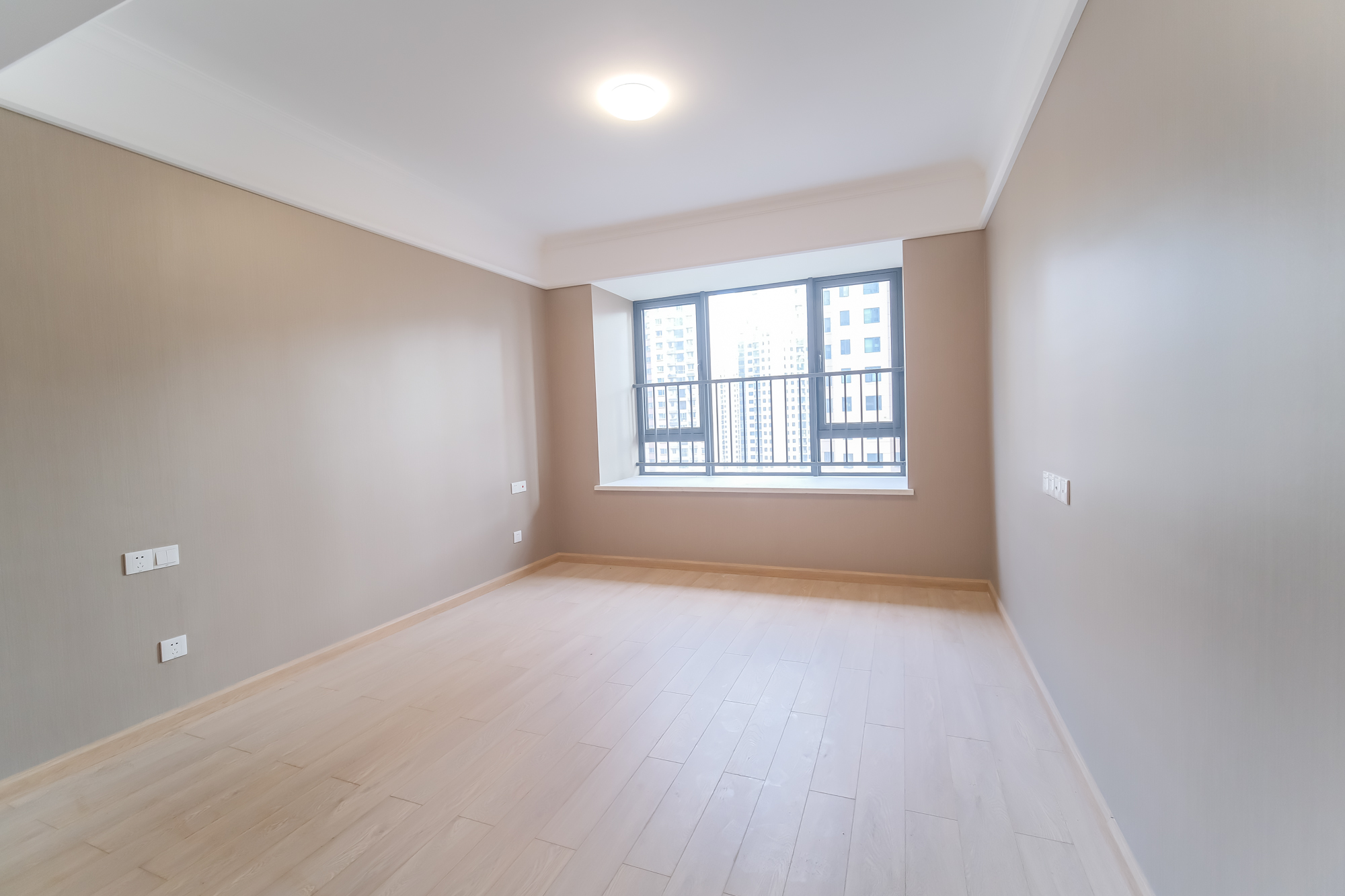 运达锦绣广场  3室2厅2卫    160.0万 运达锦绣广场  3室2厅2卫    160.0万卧室