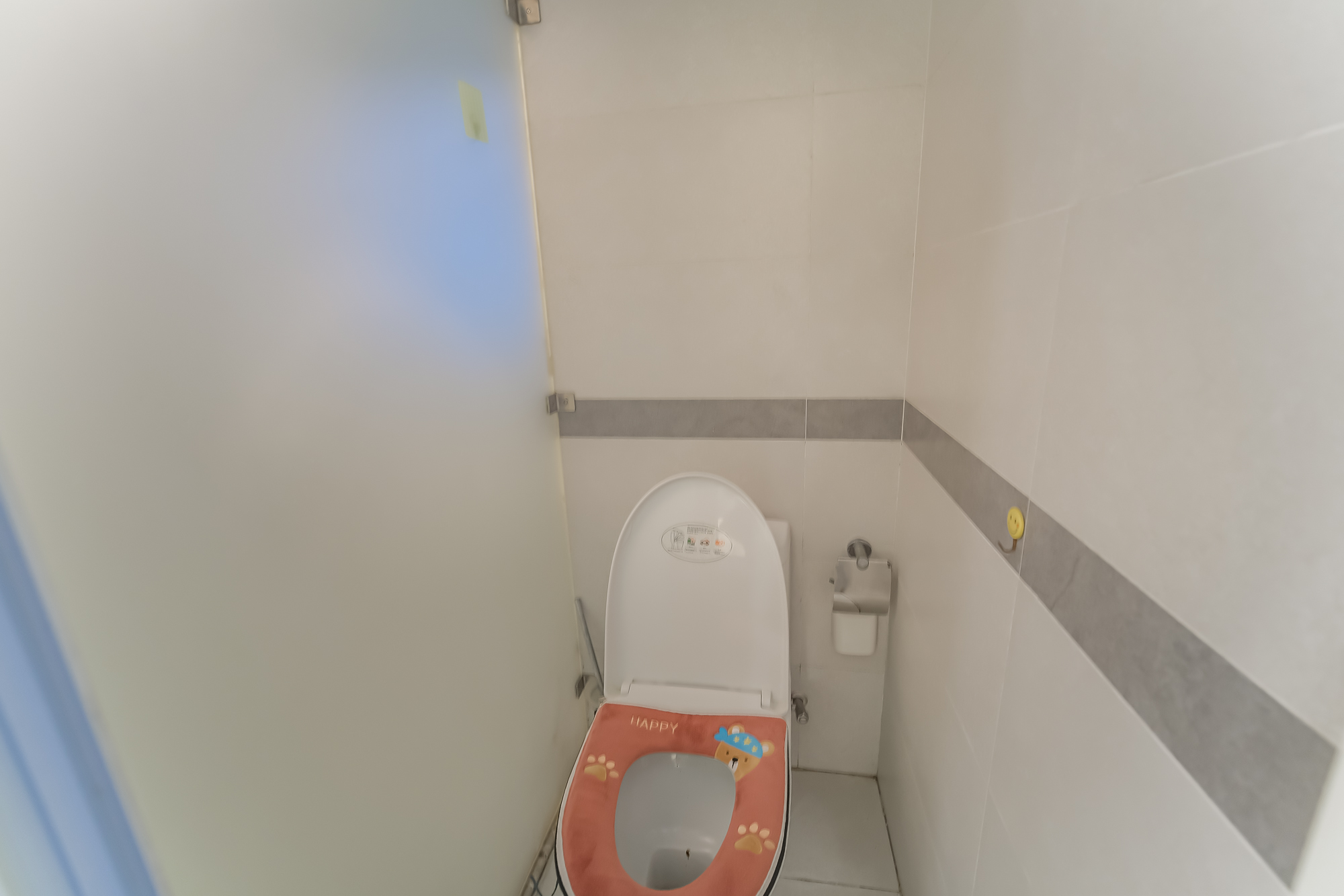 三一街区  3室2厅1卫   62.00万卫生间