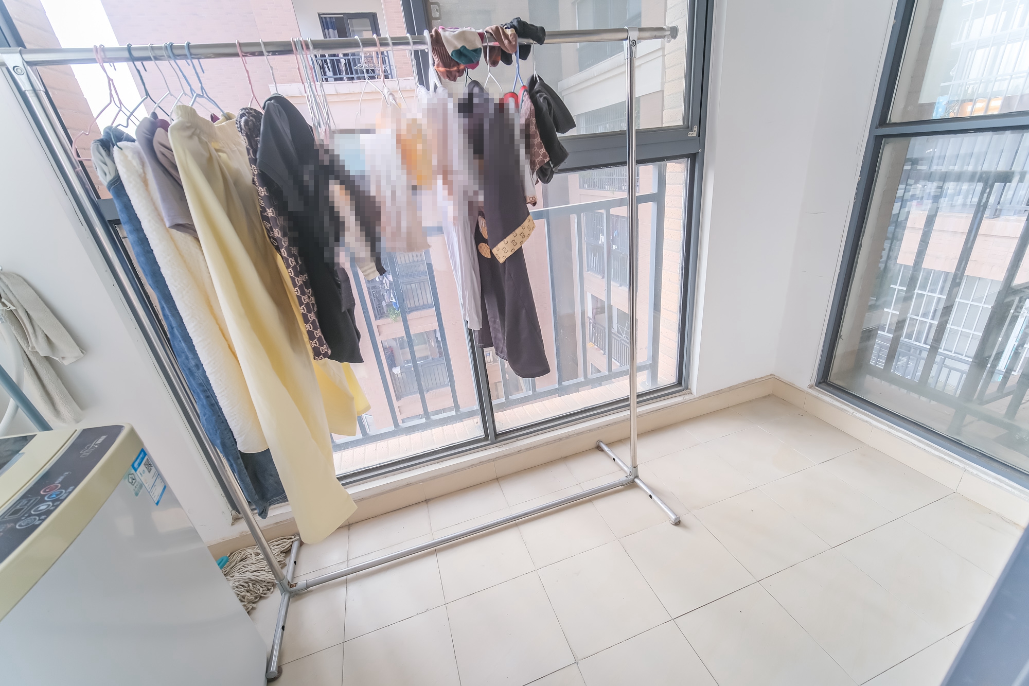 三一街区  3室2厅1卫   62.00万阳台