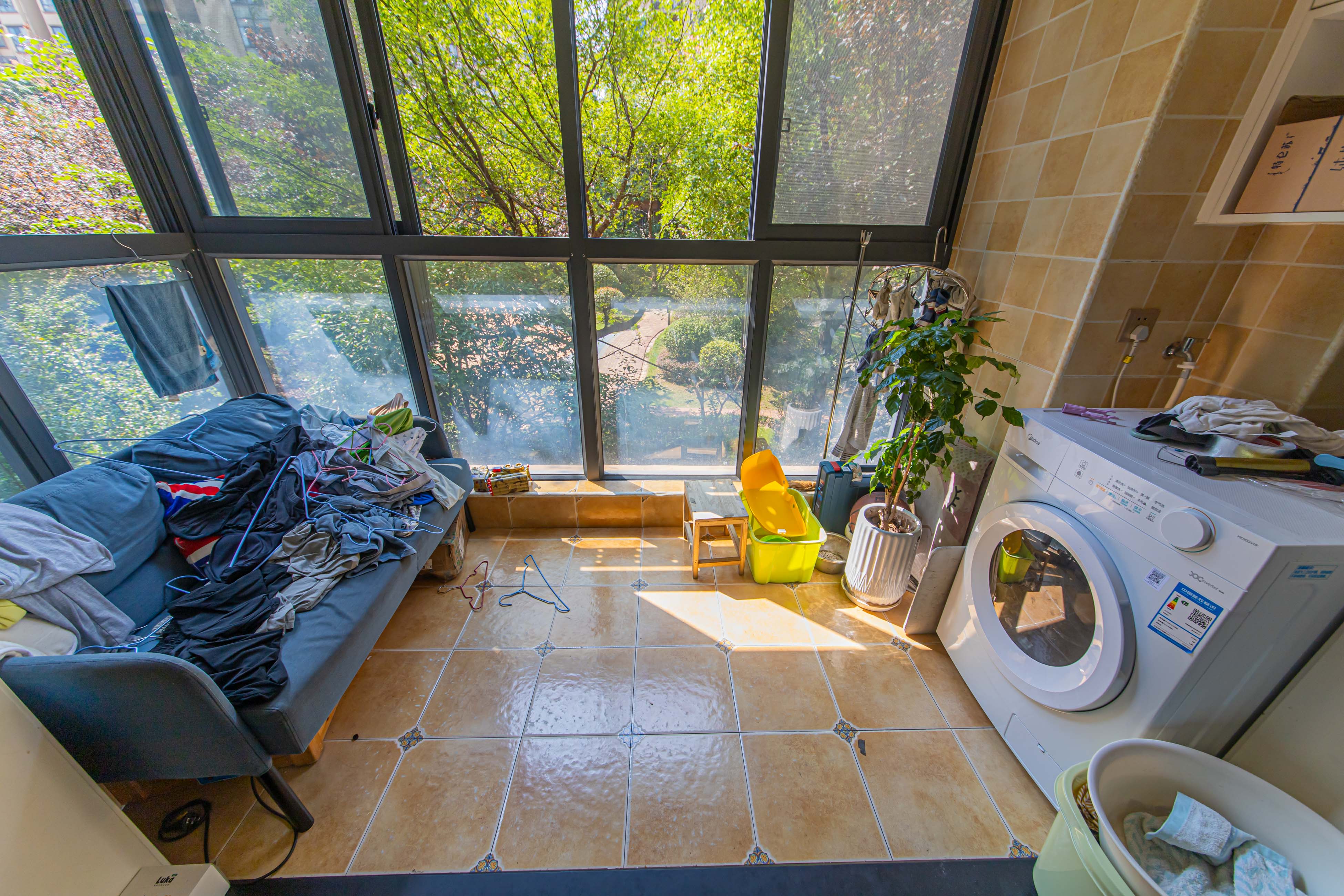 中建芙蓉嘉苑 3室2厅2卫 93.0万 中建芙蓉嘉苑 3室2厅2卫 93.0万阳台