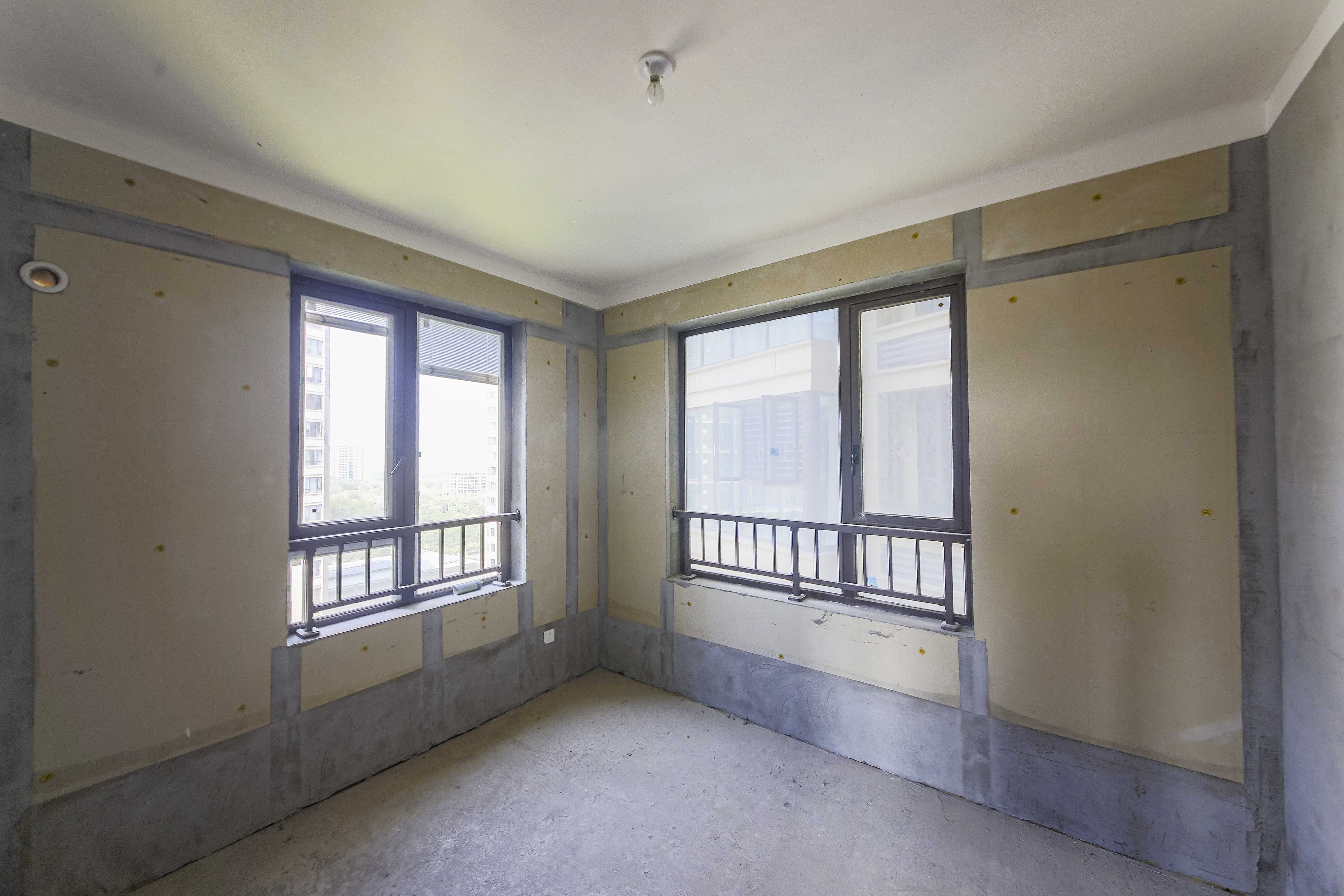 天城国际广场  3室2厅2卫    165.0万 天城国际广场  3室2厅2卫    165.0万卧室