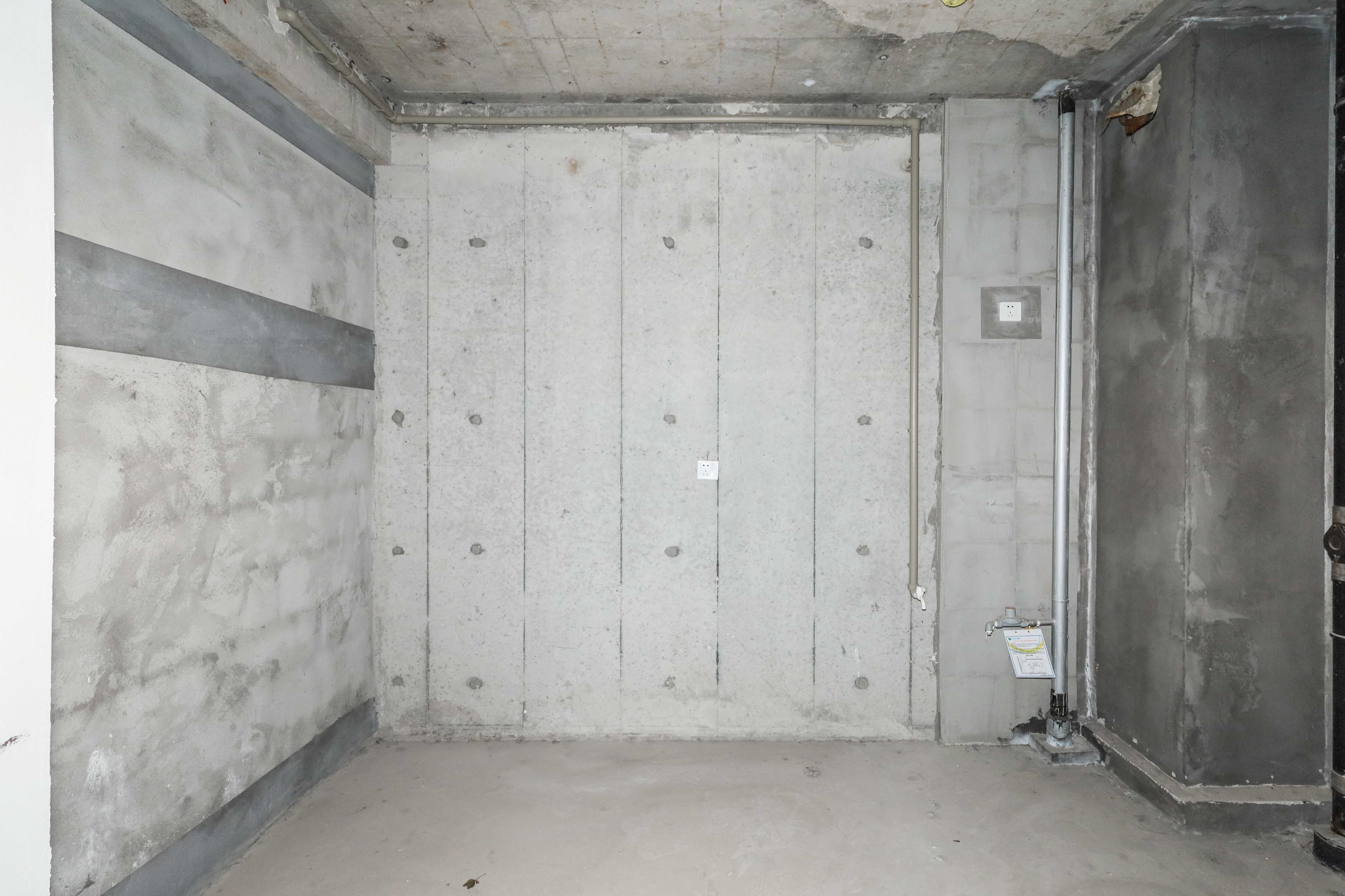 建发央著  4室2厅2卫   395.00万厨房