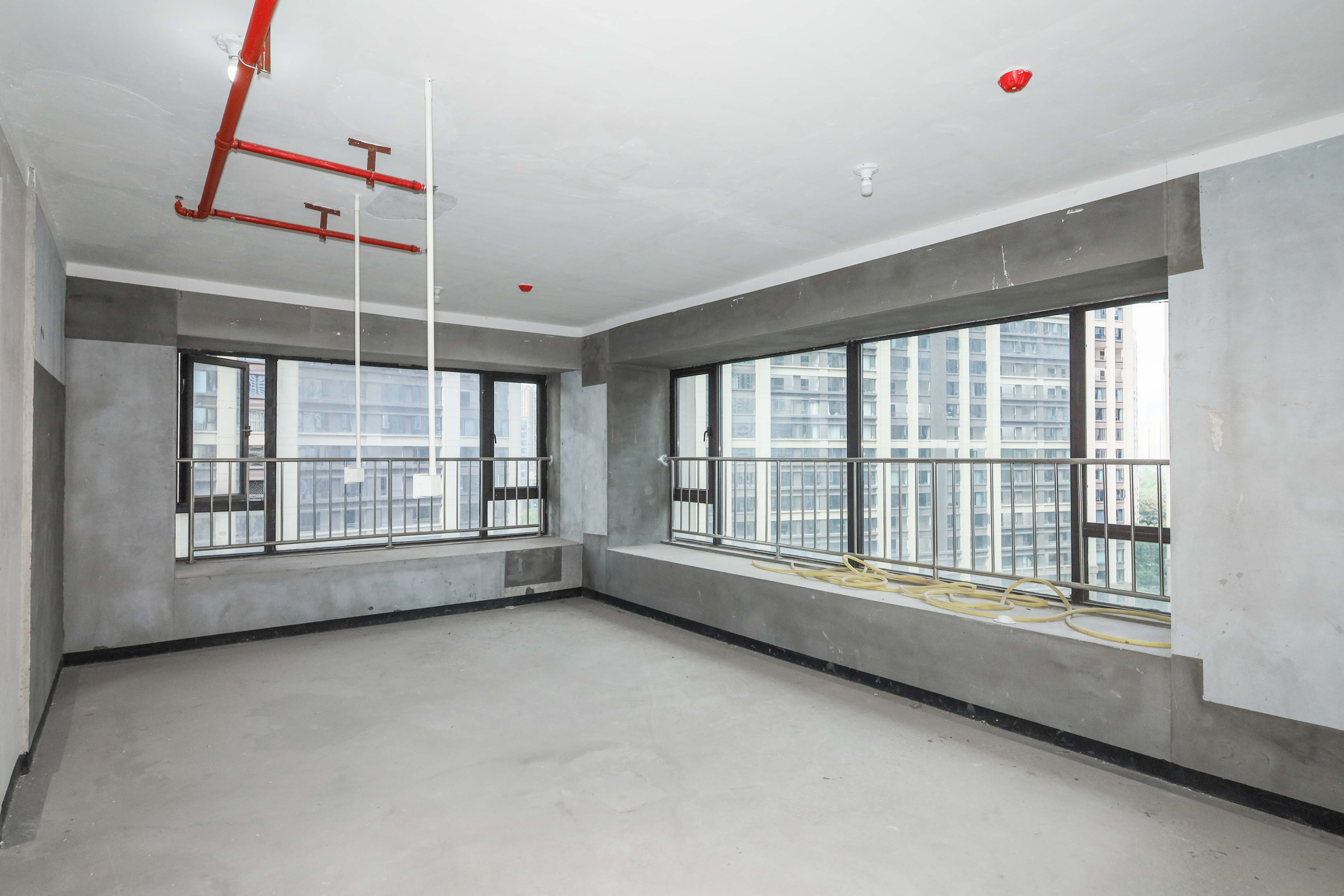 建发央著  4室2厅2卫   395.00万其他