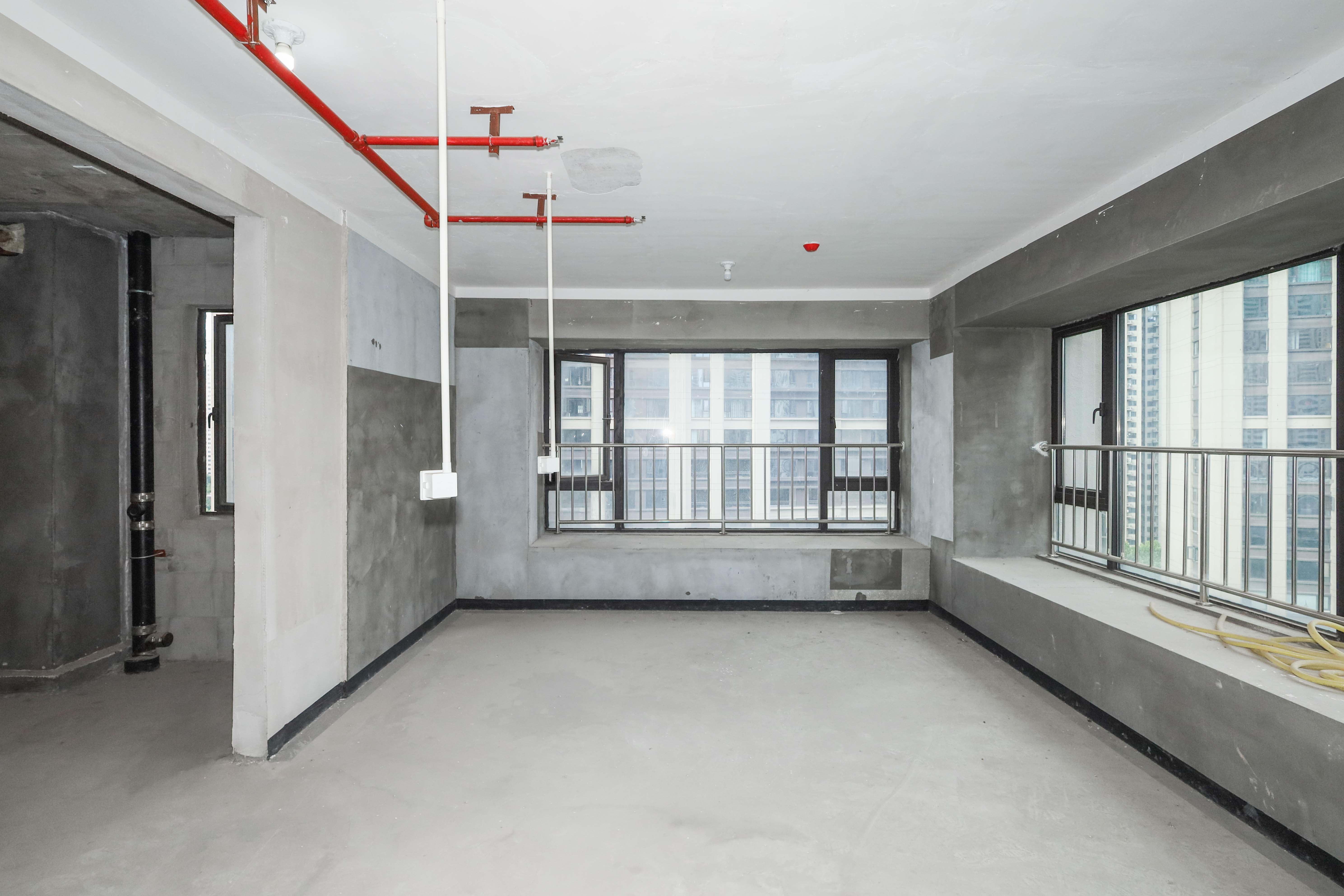 建发央著  4室2厅2卫   395.00万其他