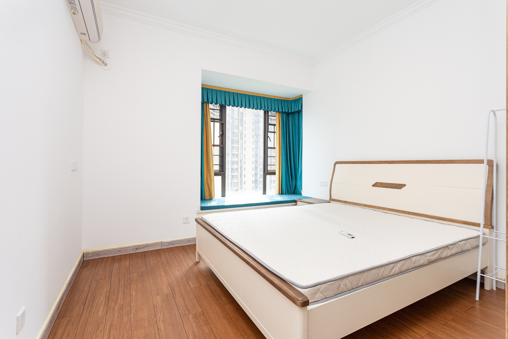 长燃润和天地(长润小区印湘江) 4室1厅2卫 116.8万 长燃润和天地(长润小区印湘江) 4室1厅2卫 116.8万卧室