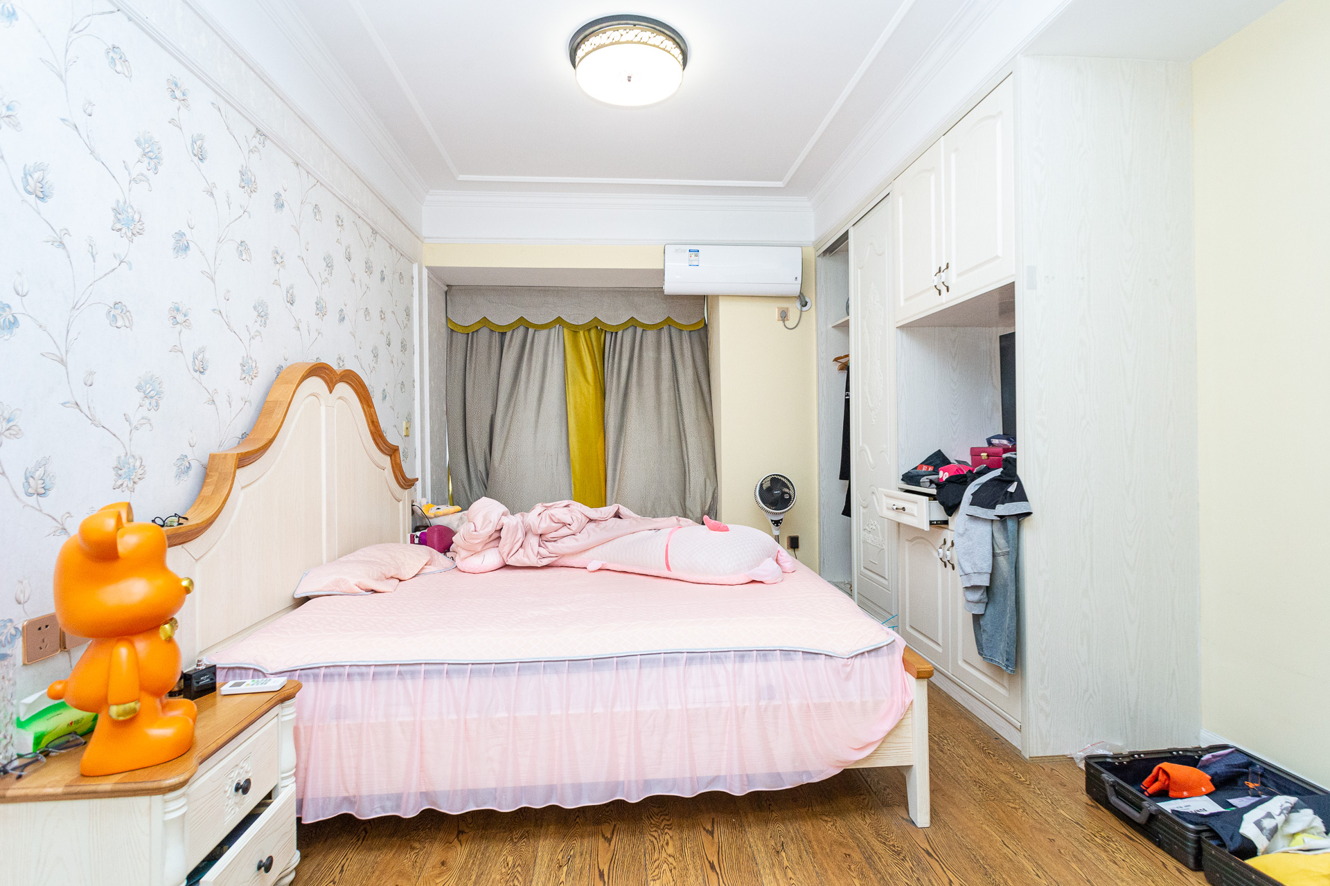 勤诚达新界 4室2厅2卫 120.0万 勤诚达新界 4室2厅2卫 120.0万卧室