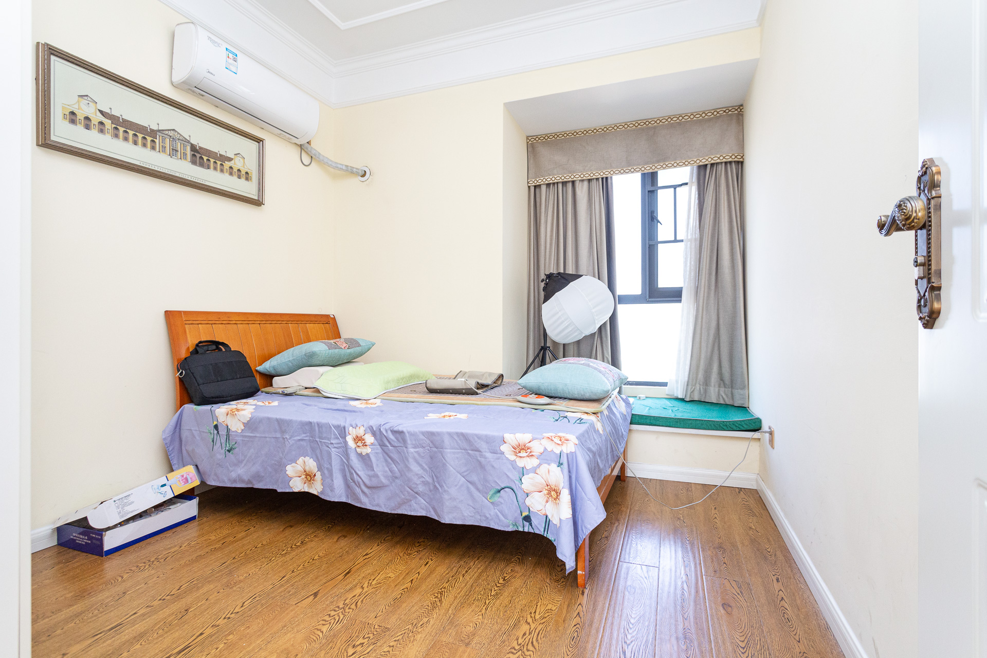 勤诚达新界 4室2厅2卫 120.0万 勤诚达新界 4室2厅2卫 120.0万卧室