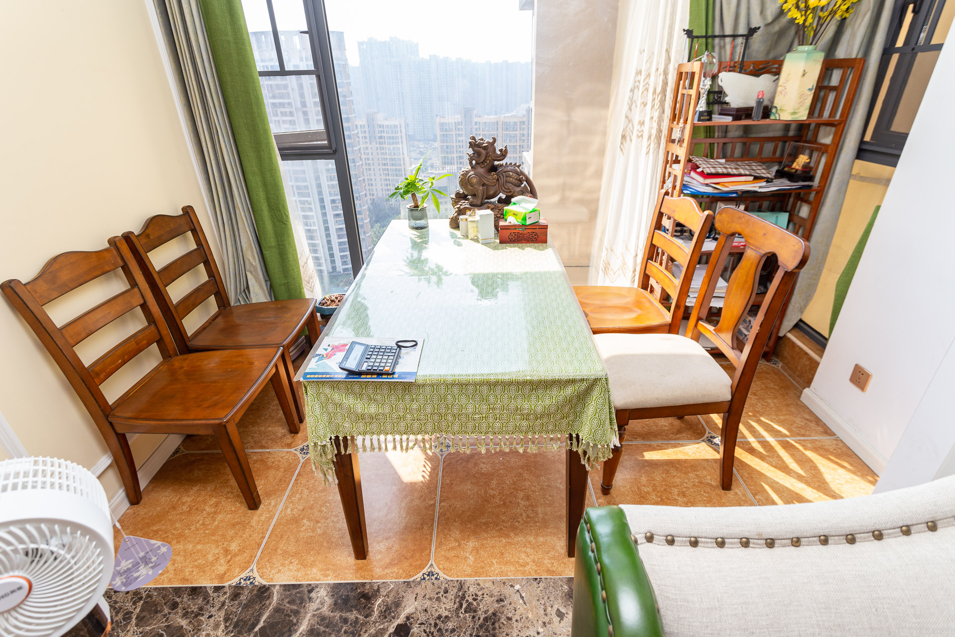 勤诚达新界 4室2厅2卫 120.0万 勤诚达新界 4室2厅2卫 120.0万阳台