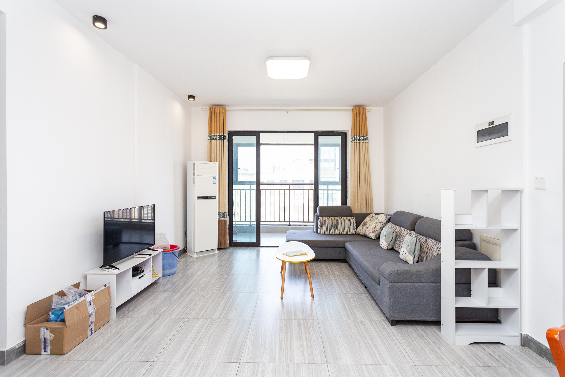 勤诚达境界城  4室2厅2卫    109.0万 勤诚达境界城  4室2厅2卫    109.0万客厅