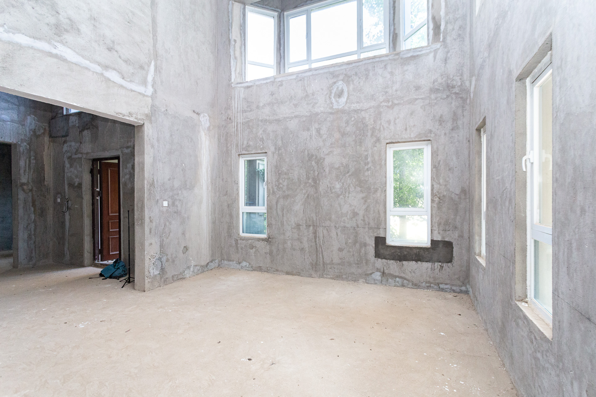 谷山逸墅 5室2厅2卫 330.0万 谷山逸墅 5室2厅2卫 330.0万客厅