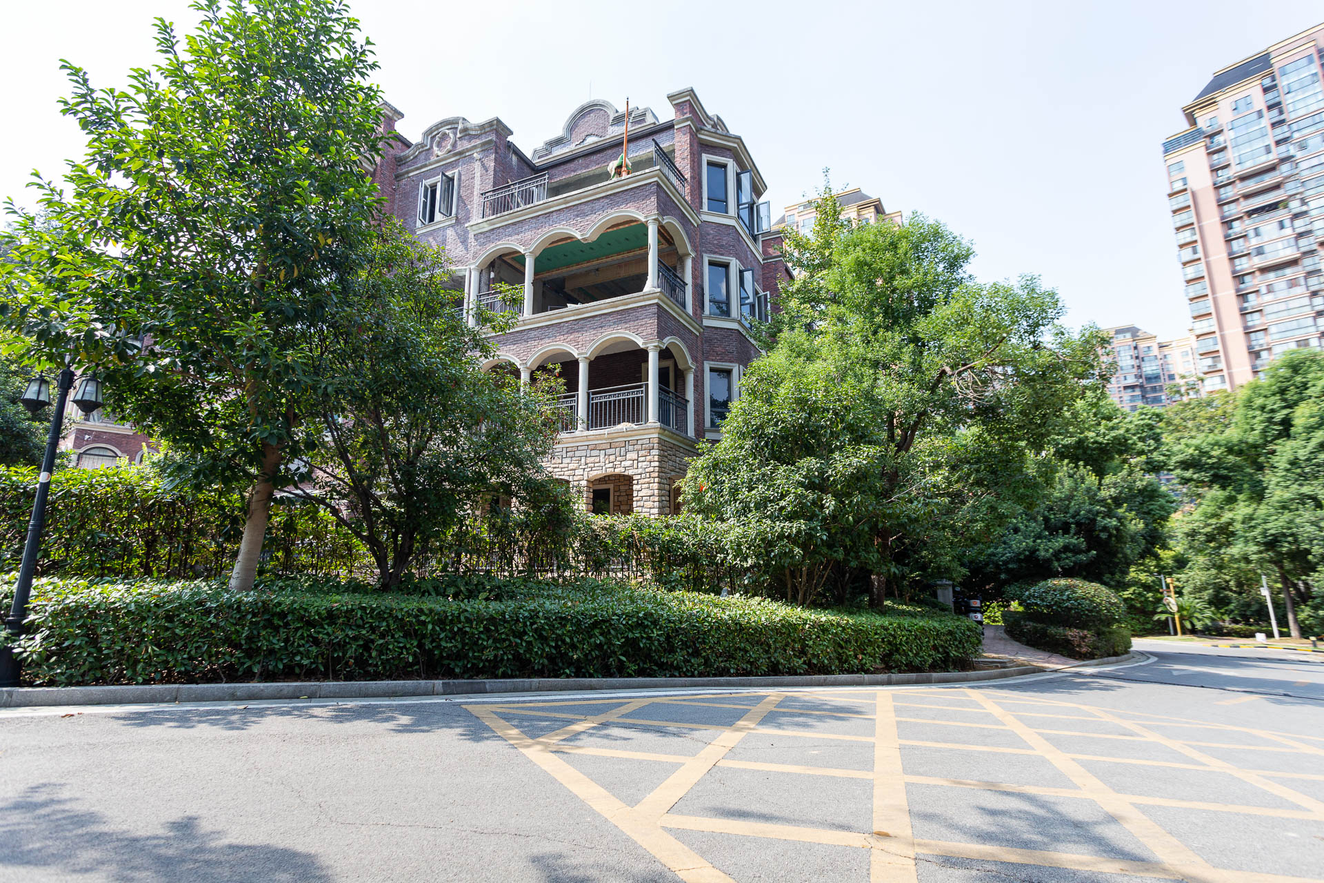 谷山逸墅 5室2厅2卫 330.0万 谷山逸墅 5室2厅2卫 330.0万其他