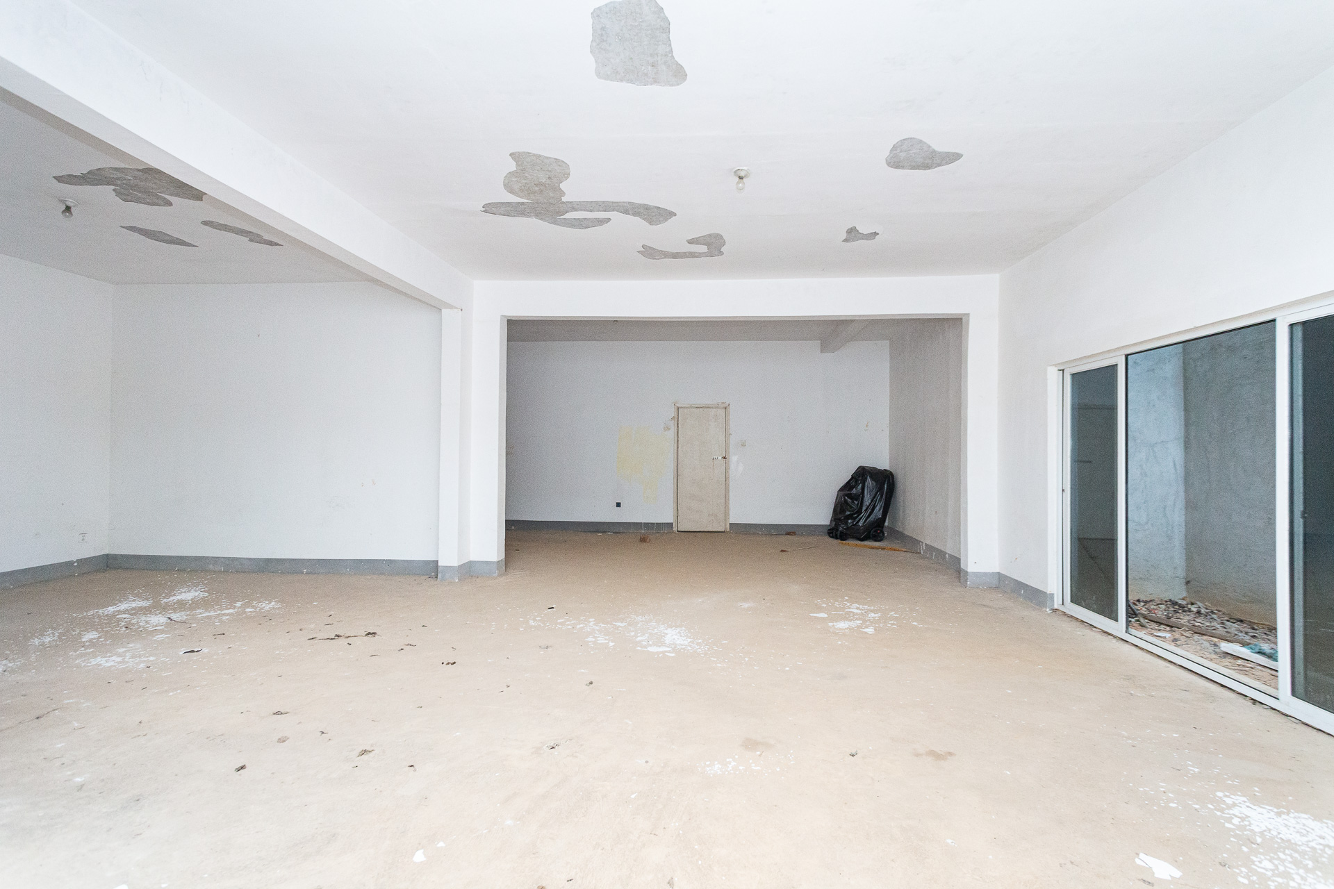 谷山逸墅 5室2厅2卫 330.0万 谷山逸墅 5室2厅2卫 330.0万卧室