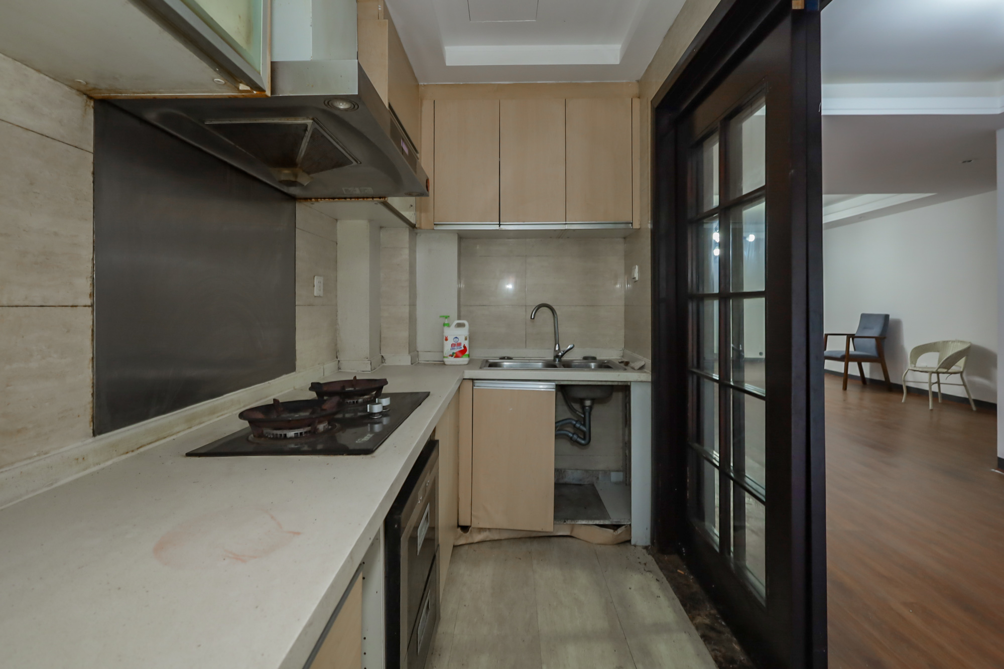 绿地中央广场  4室2厅2卫    210.0万厨房