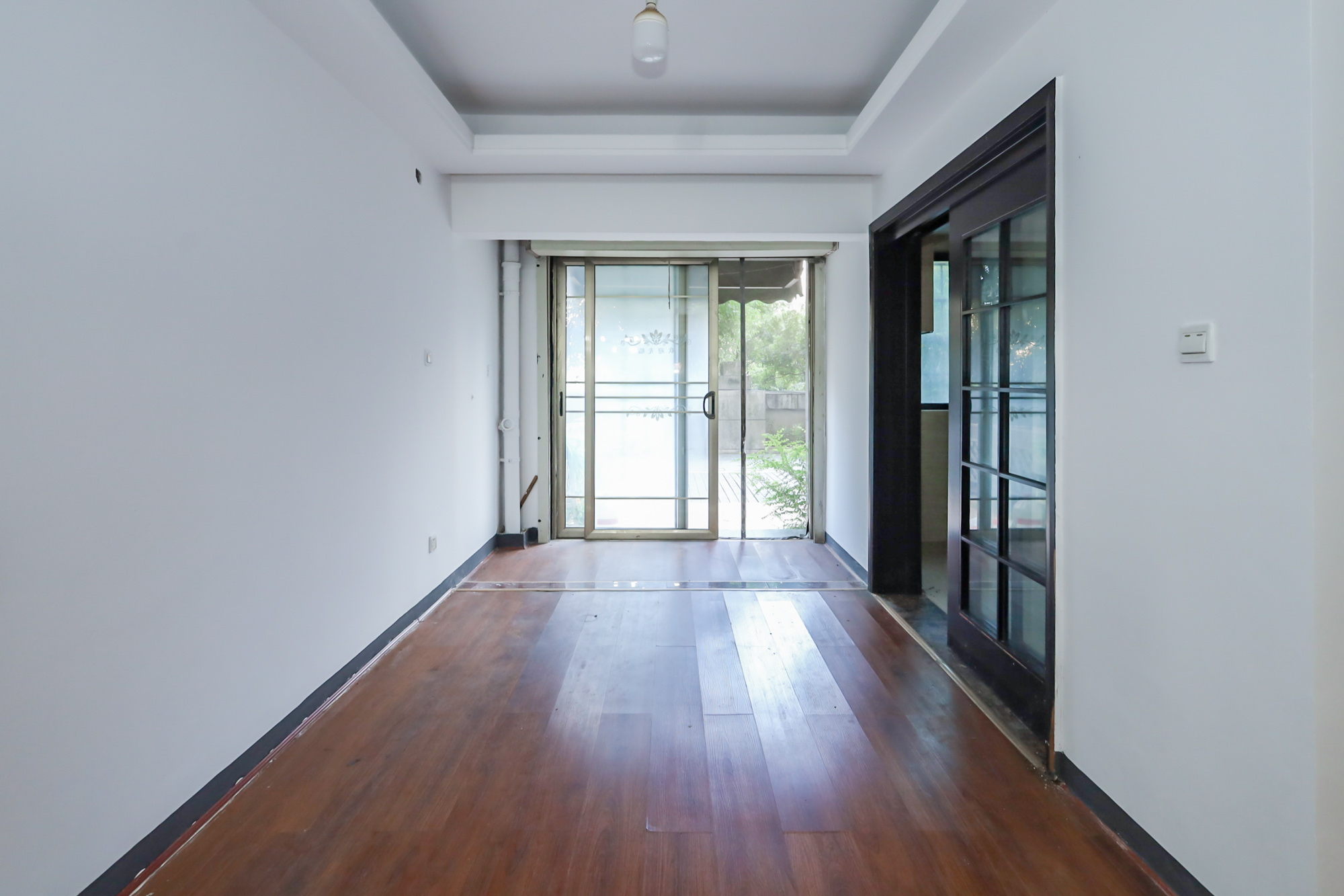 绿地中央广场  4室2厅2卫    210.0万其他