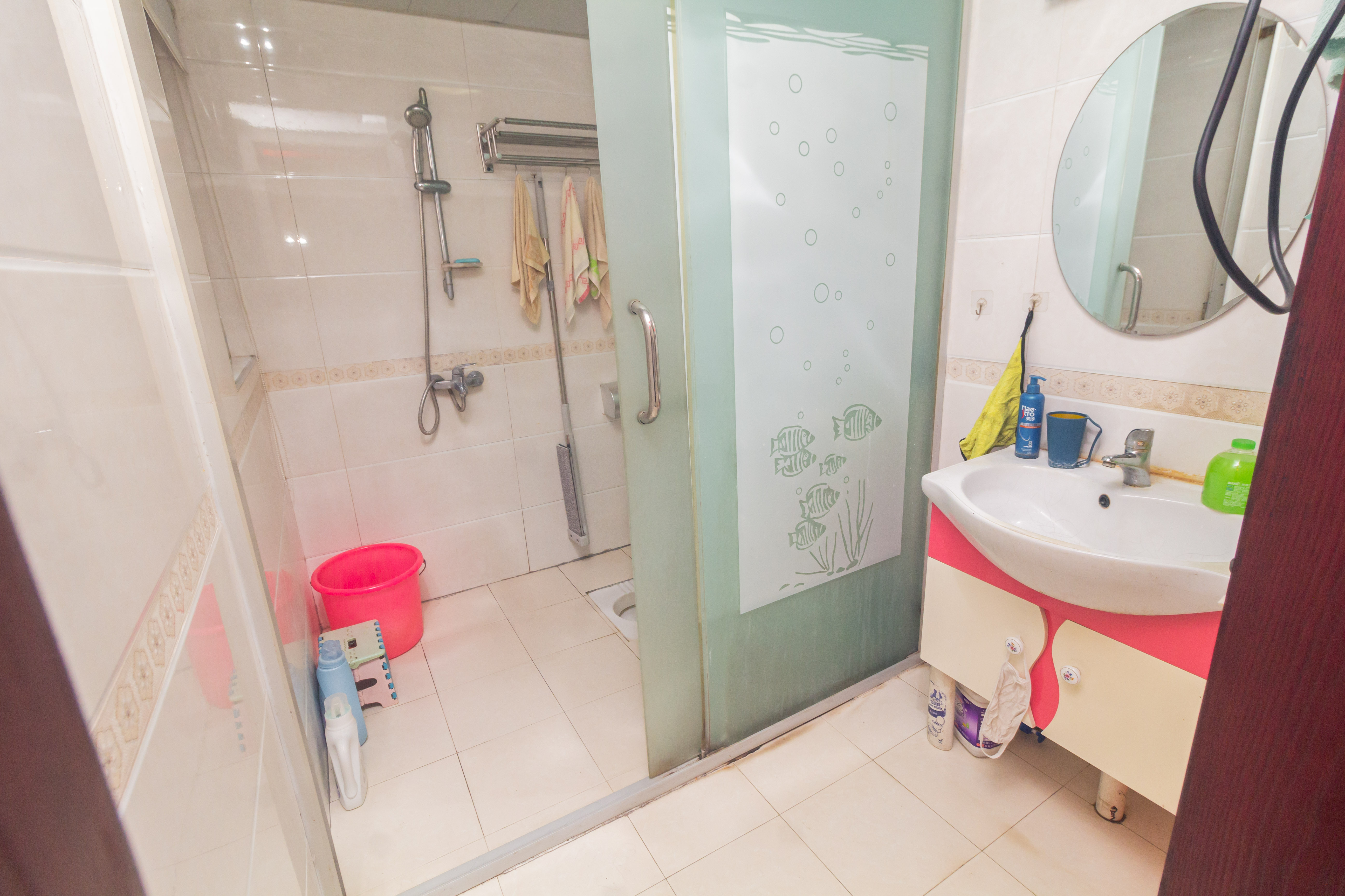 东业苹果社区  2室2厅1卫    48.0万卫生间