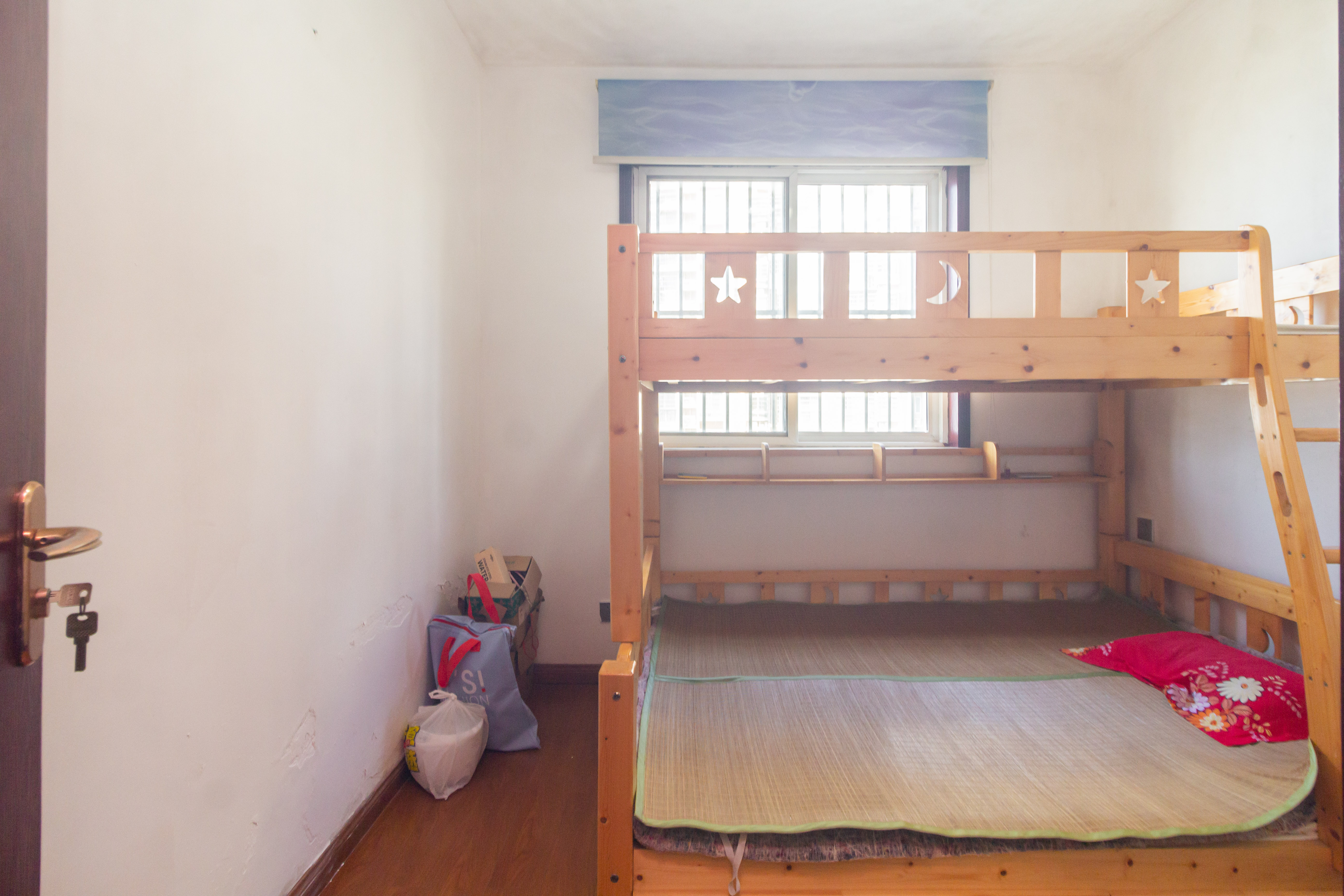 东业苹果社区  2室2厅1卫    48.0万卧室