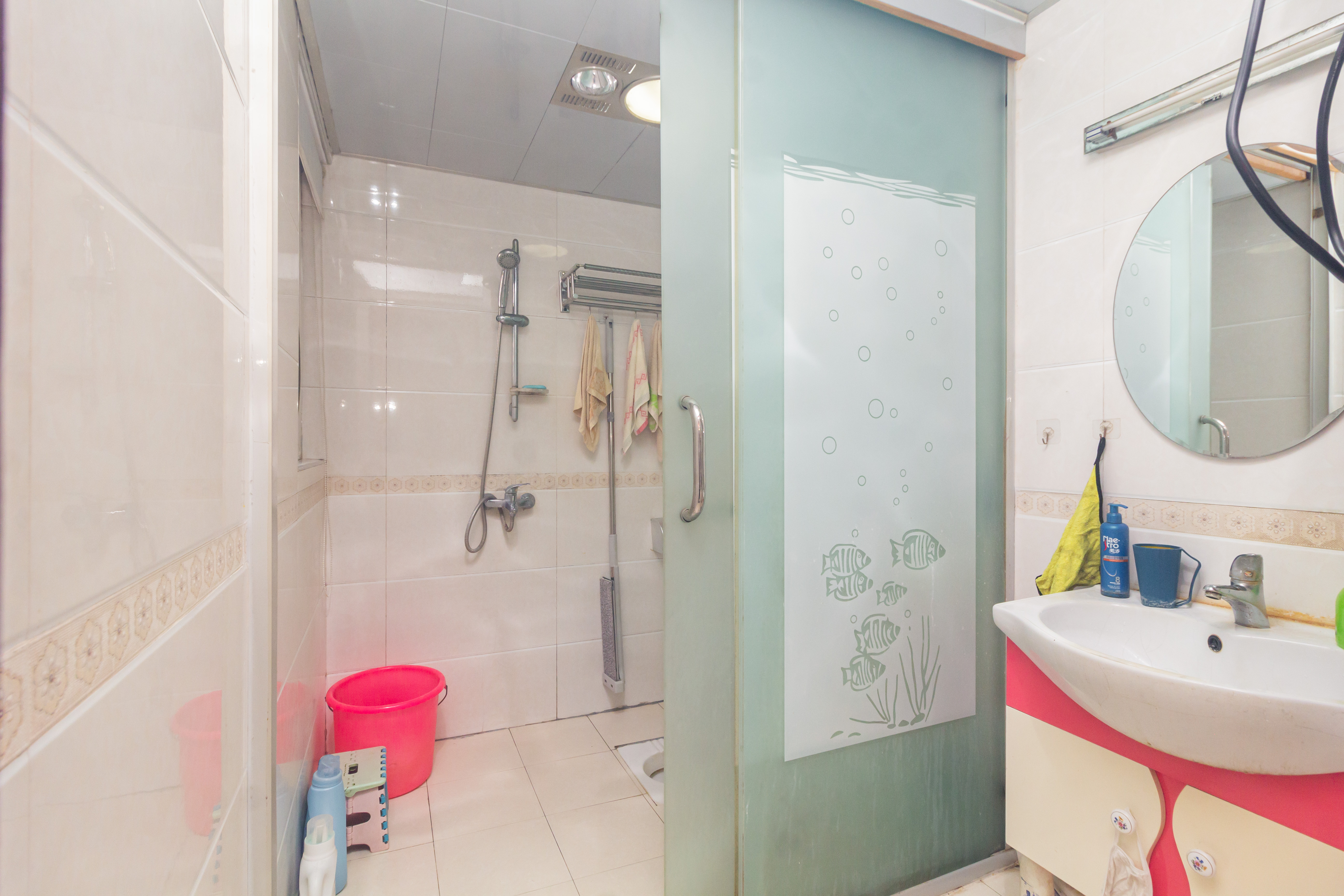 东业苹果社区  2室2厅1卫    48.0万卫生间