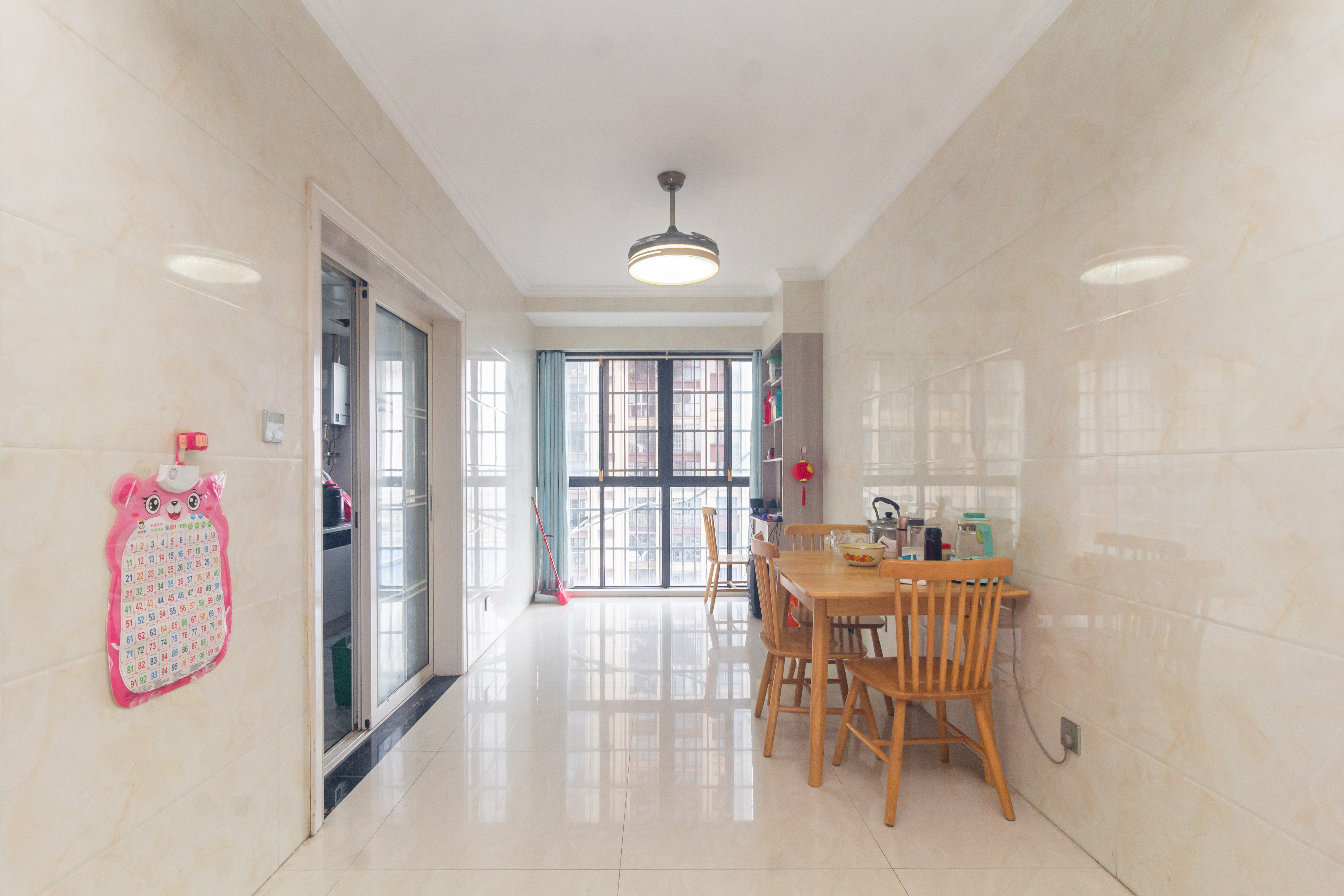 东方美地 3室2厅2卫 78.8万 东方美地 3室2厅2卫 78.8万客厅