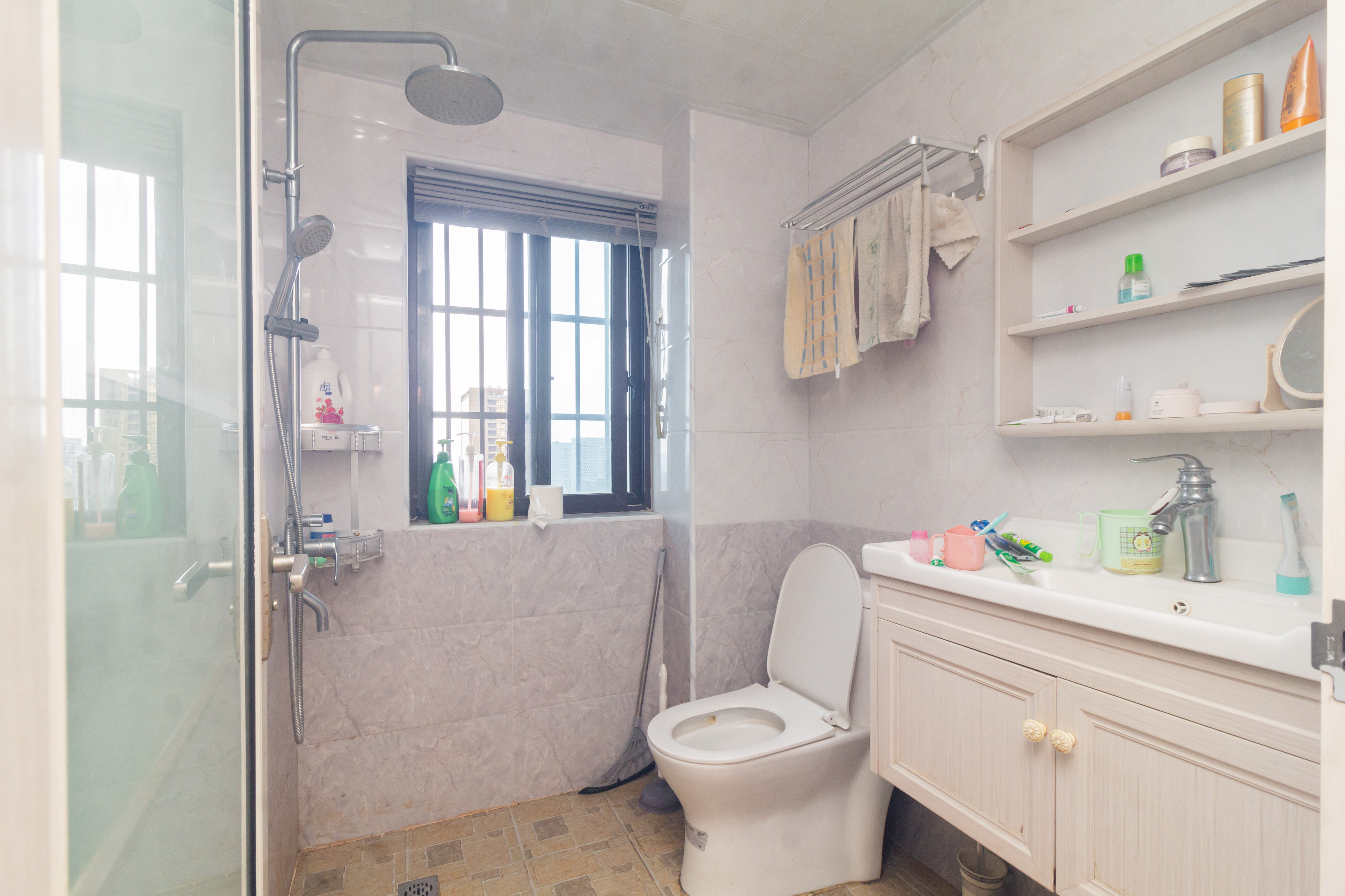 东方美地 3室2厅2卫 78.8万 东方美地 3室2厅2卫 78.8万卫生间