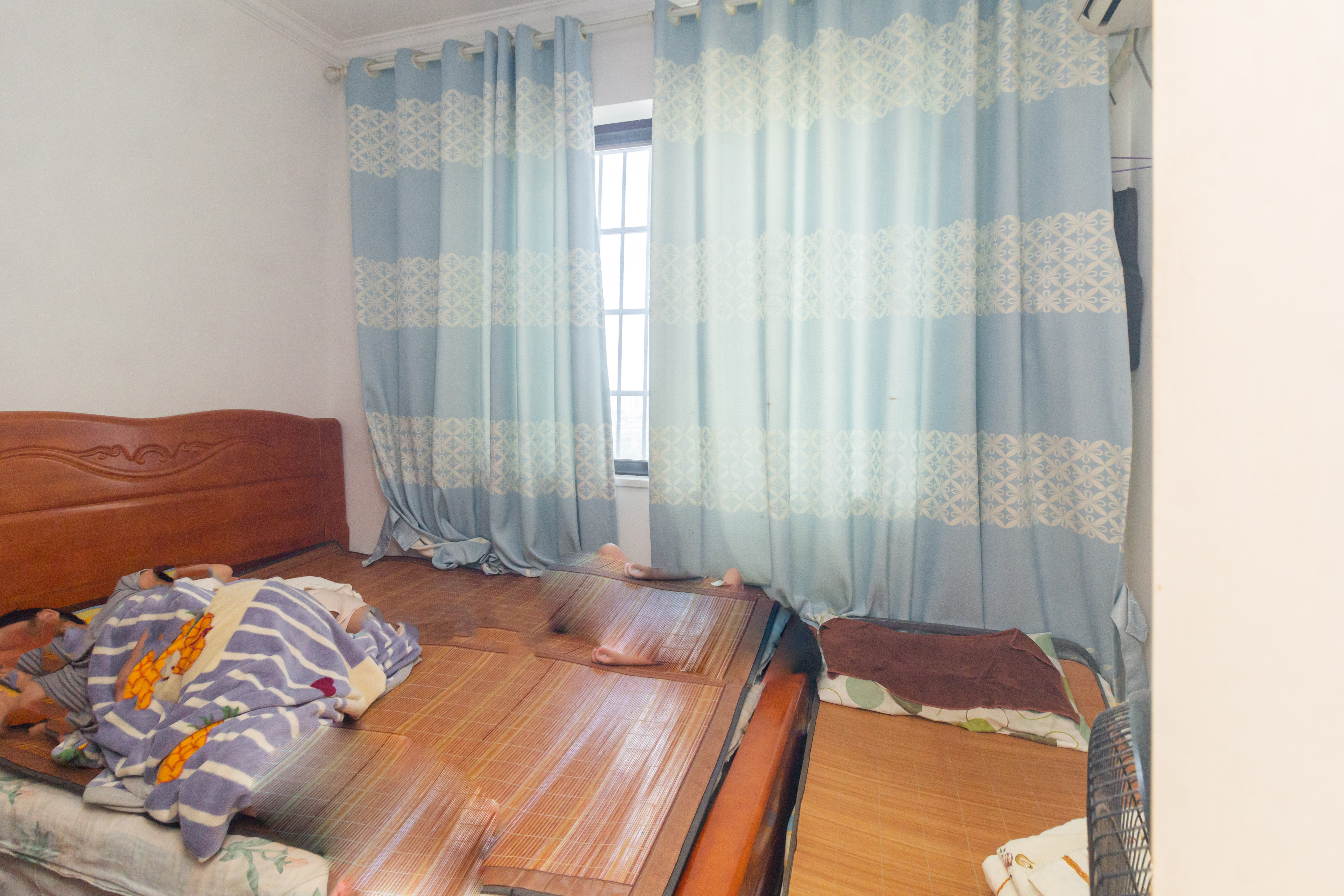 东方美地 3室2厅2卫 78.8万 东方美地 3室2厅2卫 78.8万卧室